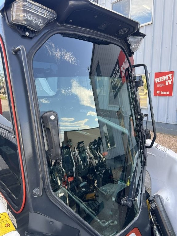 2022 Bobcat T76