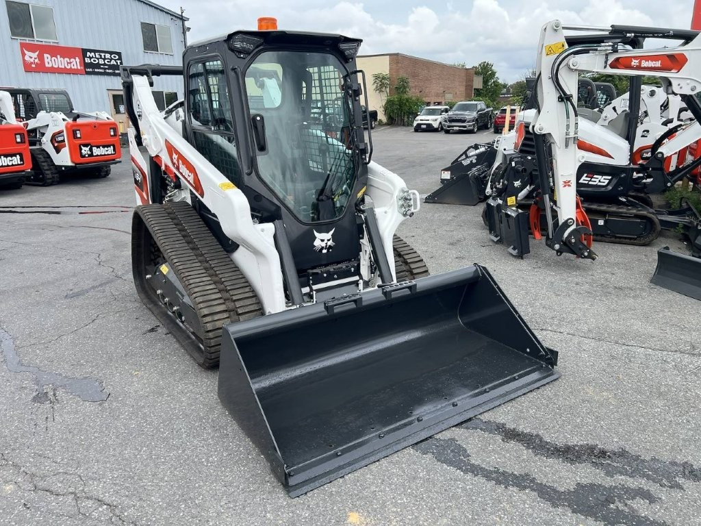 2025 Bobcat T64