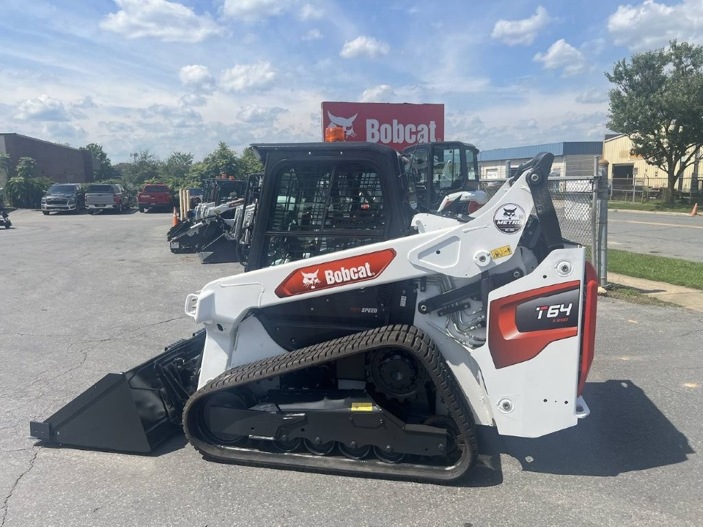 2025 Bobcat T64