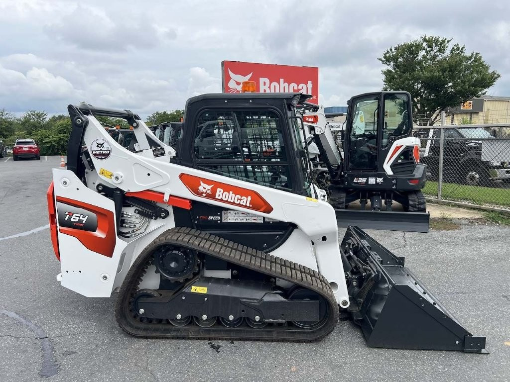 2025 Bobcat T64