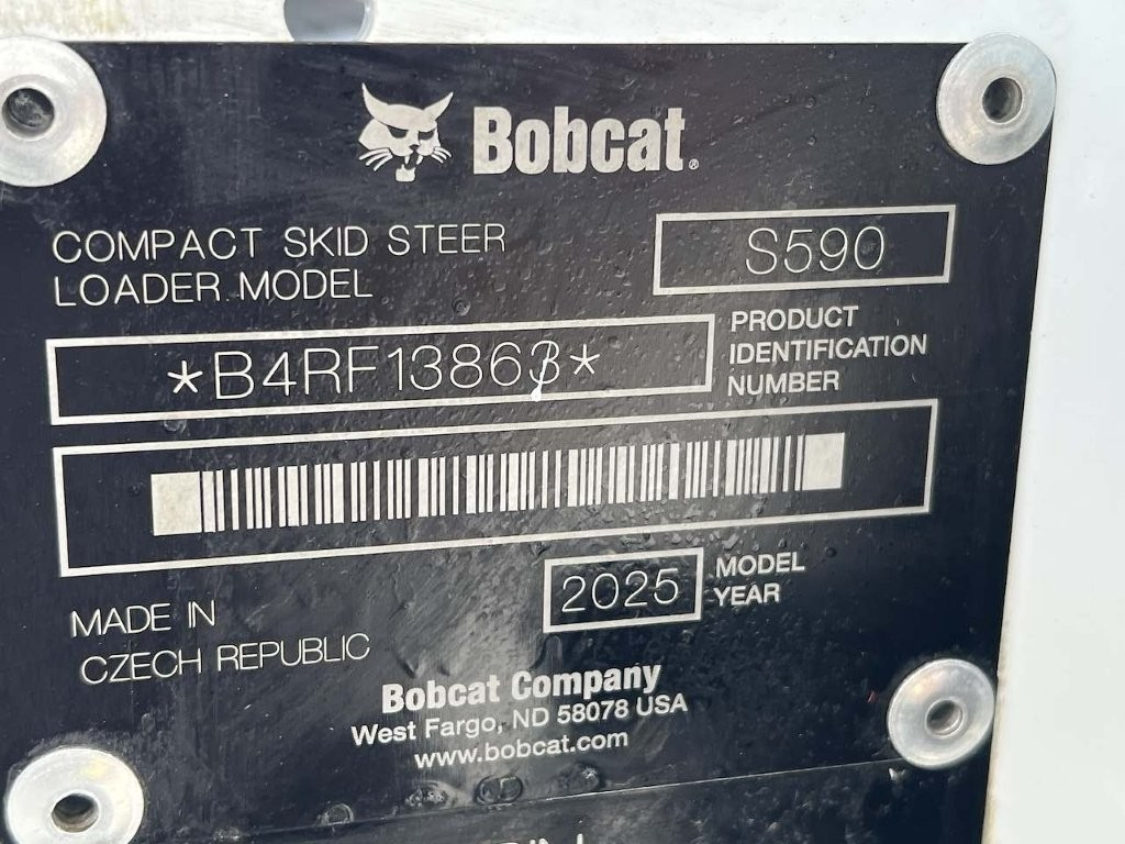 2025 Bobcat S590