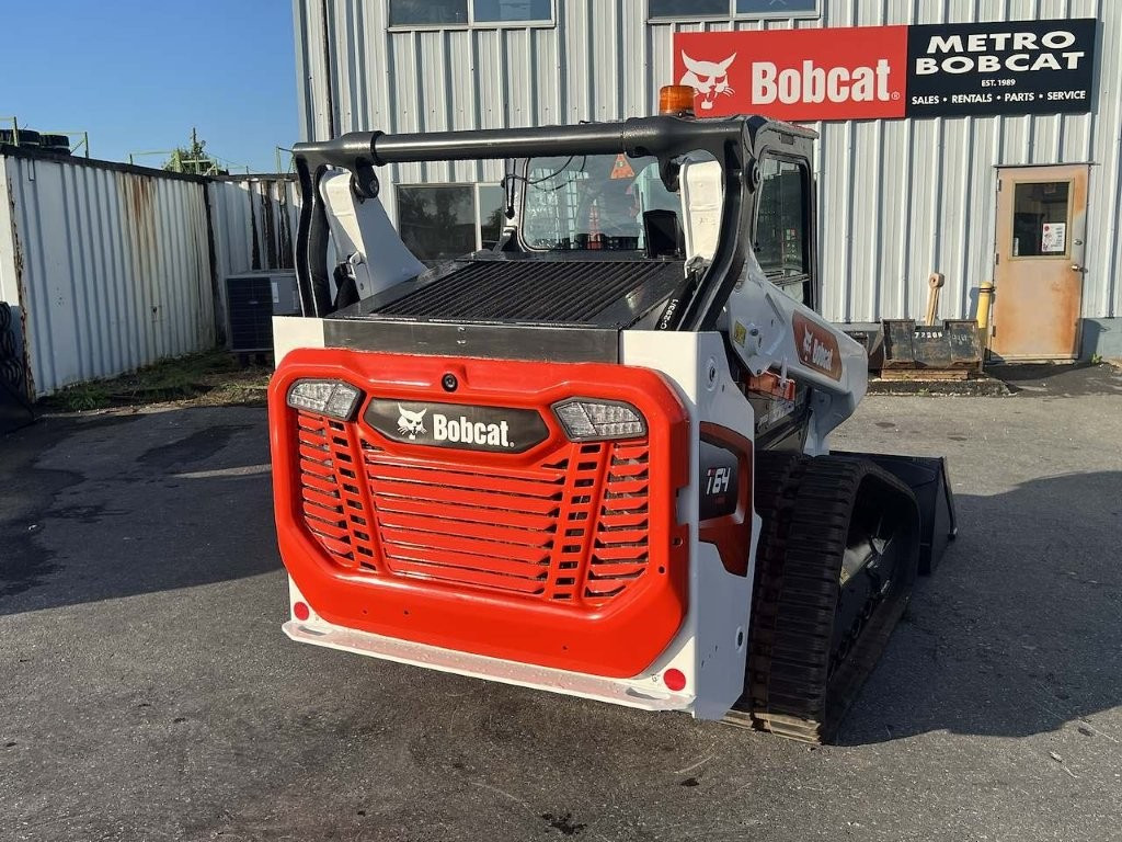 2025 Bobcat T64
