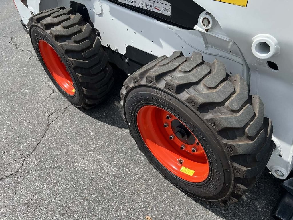 2025 Bobcat S590