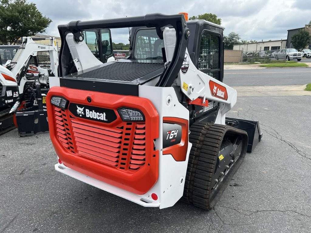 2025 Bobcat T64