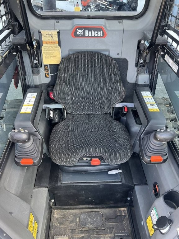 2022 Bobcat T76