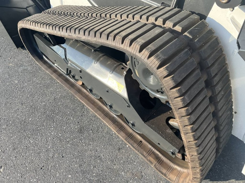2025 Bobcat T64