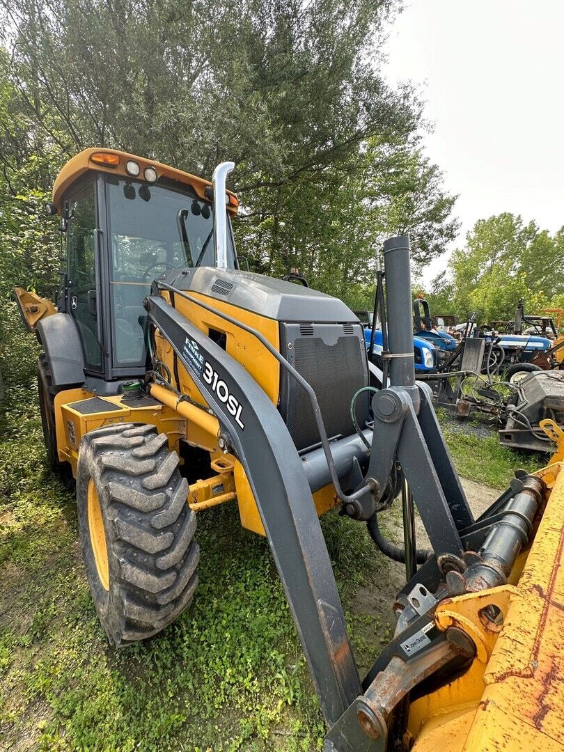 Photo of a 2018 John Deere 310SL Backhoe