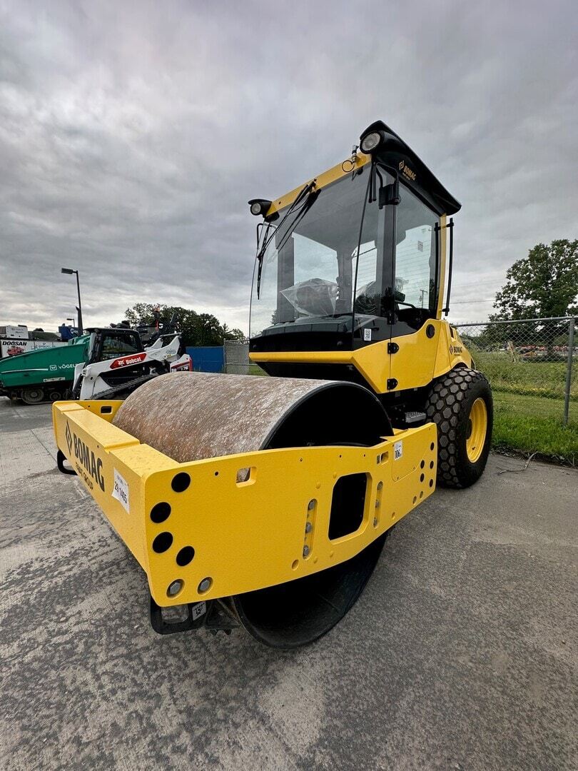 Photo of 2023 Bomag BW 177 D-5