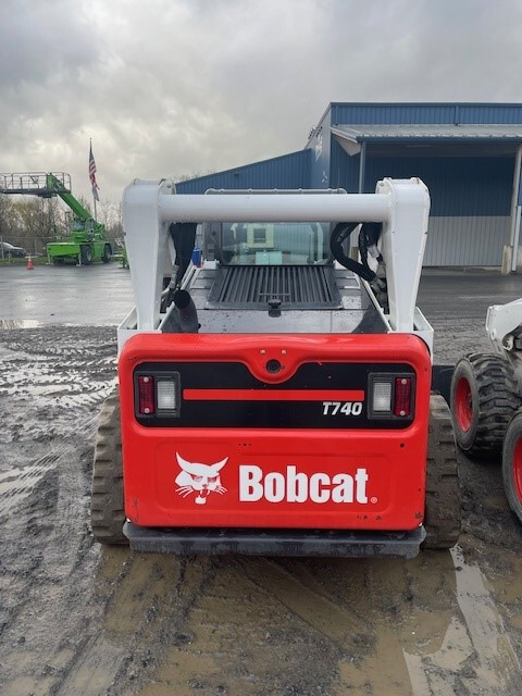 2022 Bobcat T740