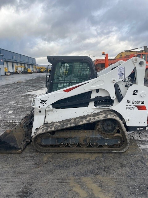 2022 Bobcat T740