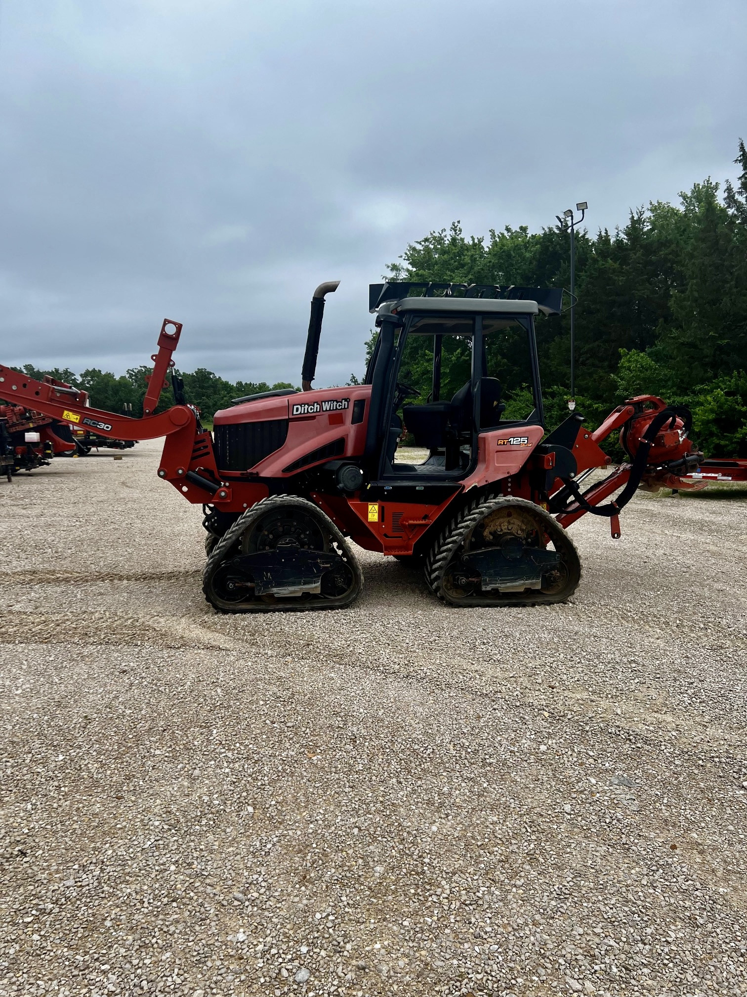 2020 Ditch Witch RT125 QUAD PLOW, REEL CARRIER, REEL WINDER, VERY GOOD CONDITION. ONE OWNER.