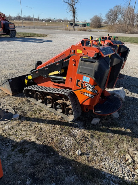 2018 Ditch Witch SK800 with weight kit. Very good shape.