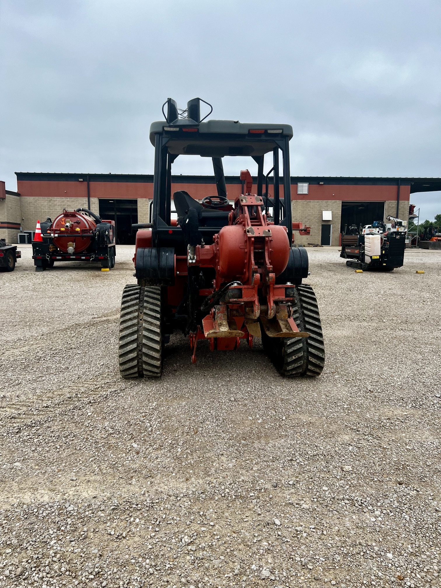 2020 Ditch Witch RT125 QUAD PLOW, REEL CARRIER, REEL WINDER, VERY GOOD CONDITION. ONE OWNER.
