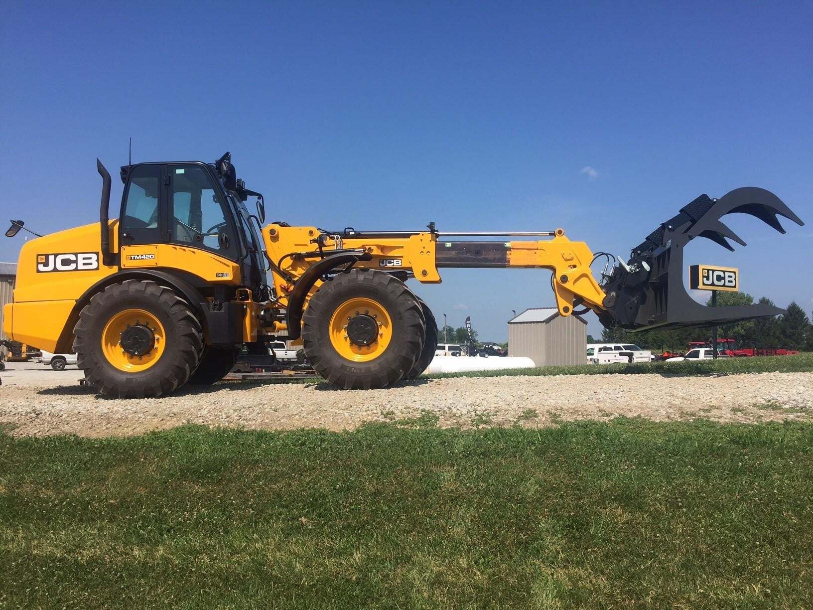 Photo of a 2025 JCB TM420 AGRI