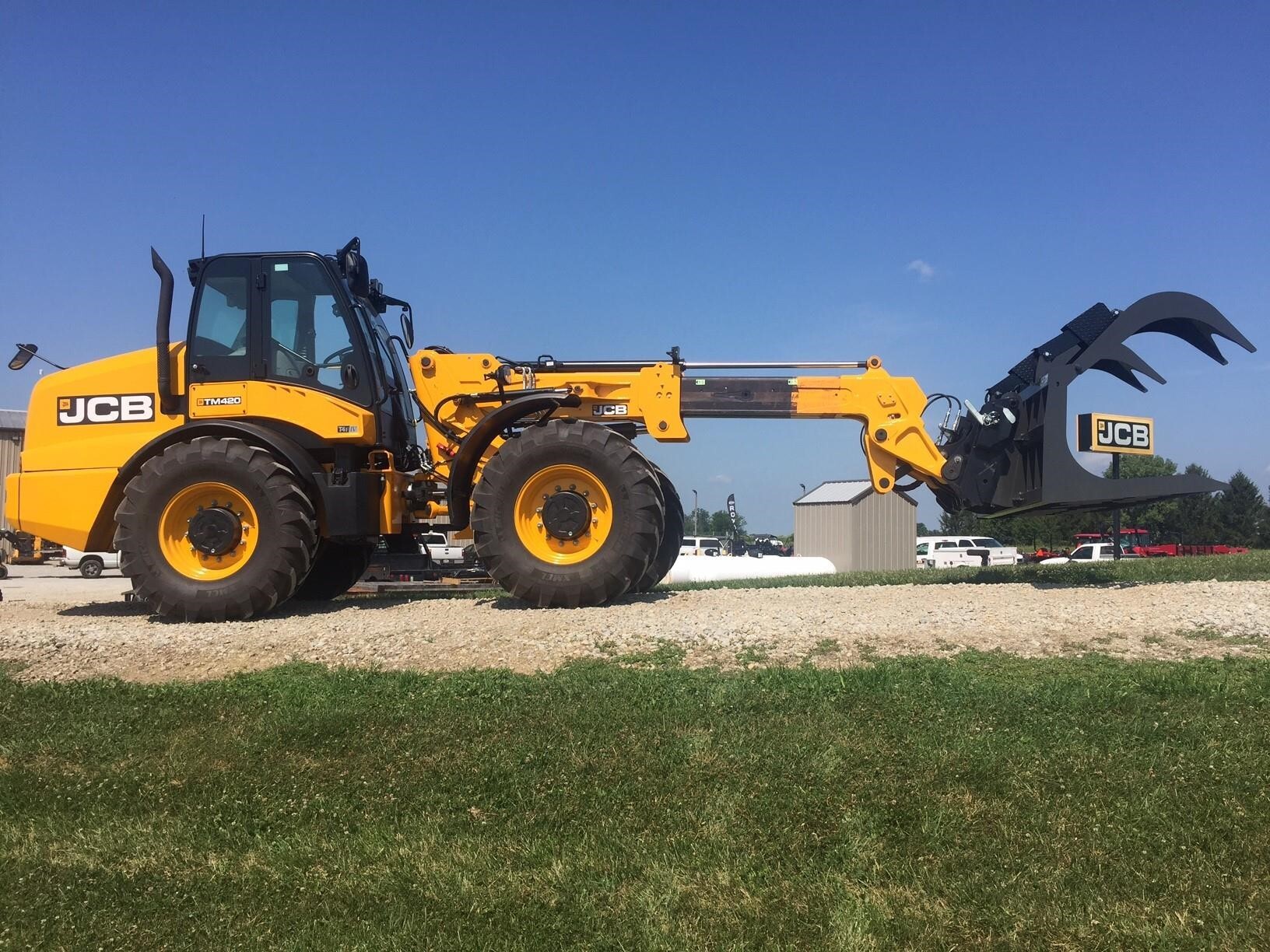 Photo of a 2025 JCB TM420 AGRI