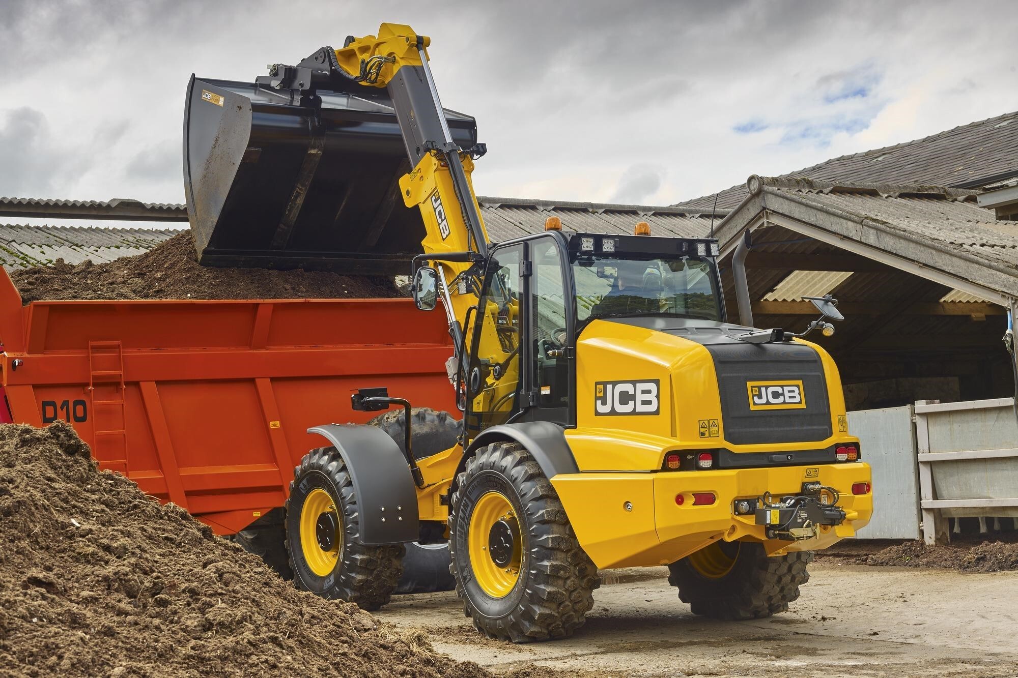 2025 JCB TM420 AGRI