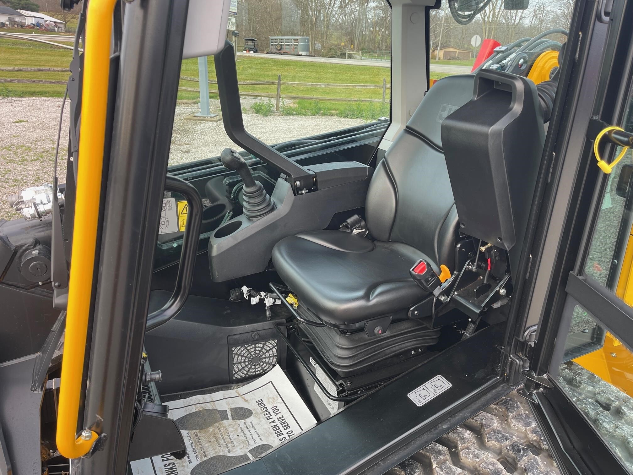 2025 JCB 3TS-8T