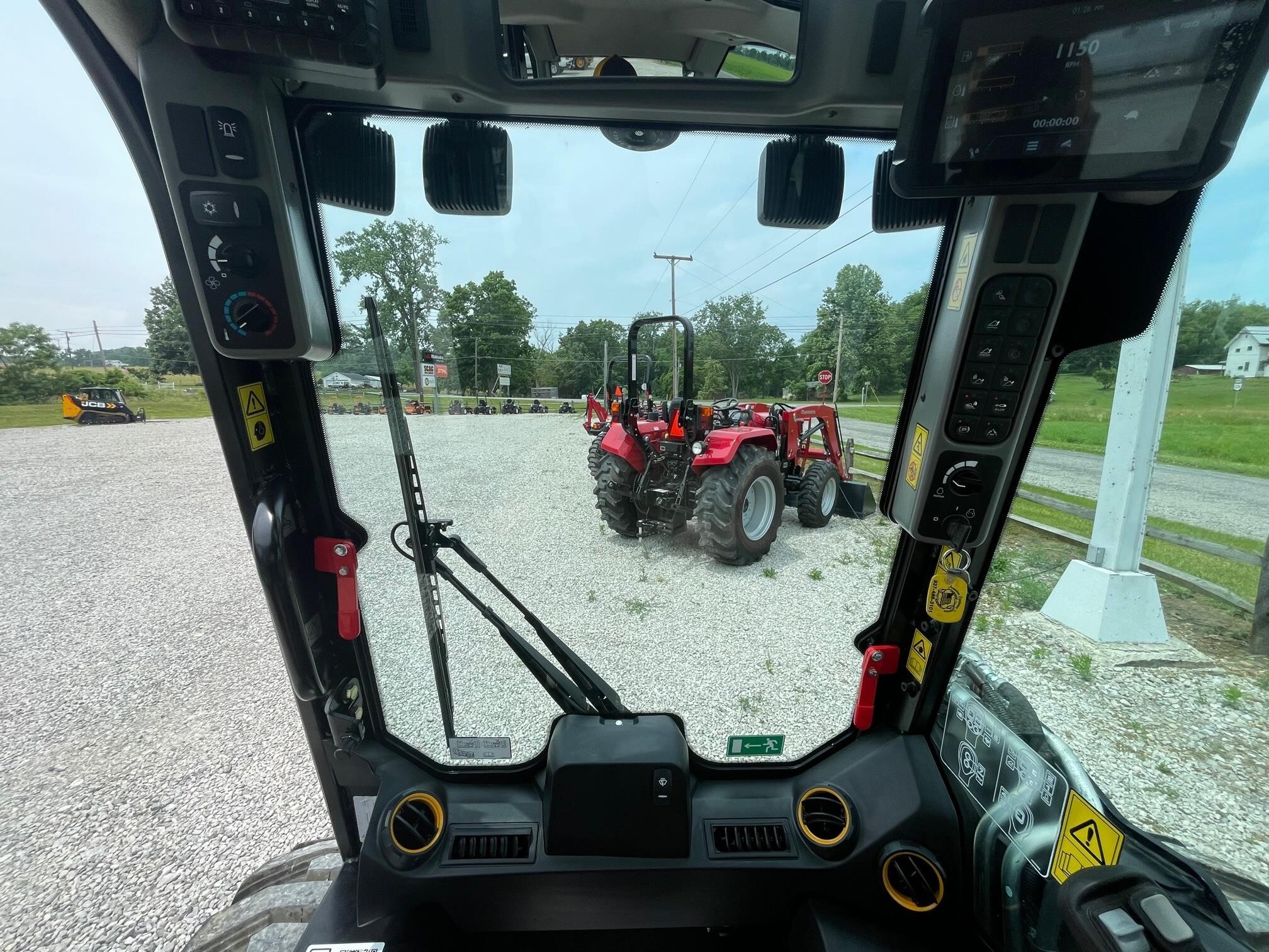 2025 JCB 270