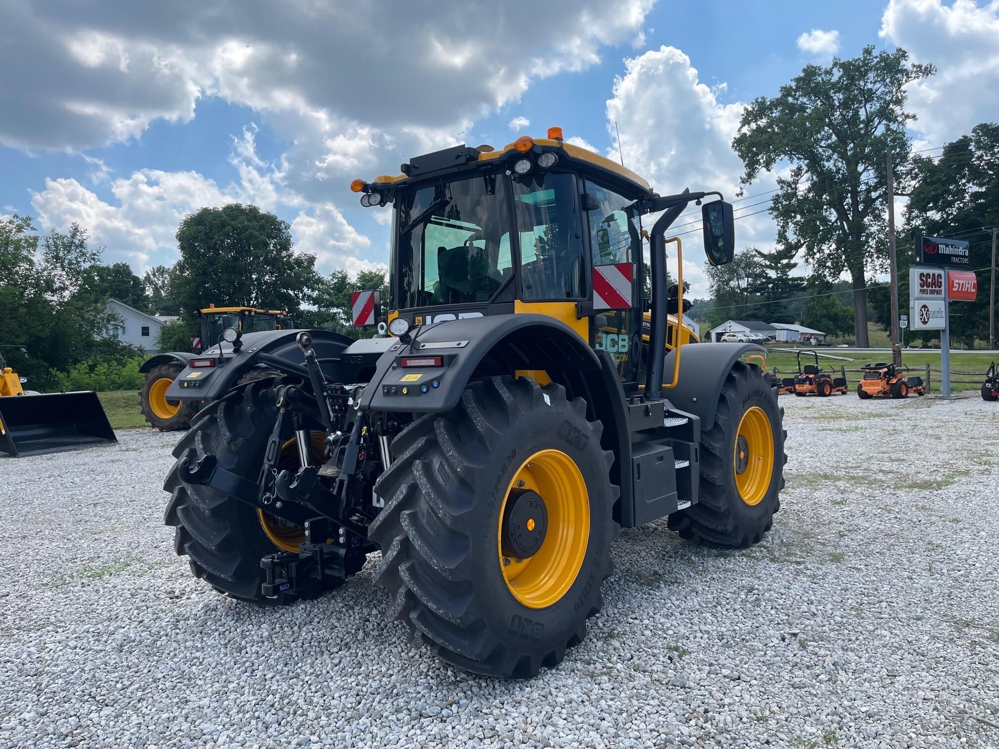 2025 JCB FASTRAC 4220
