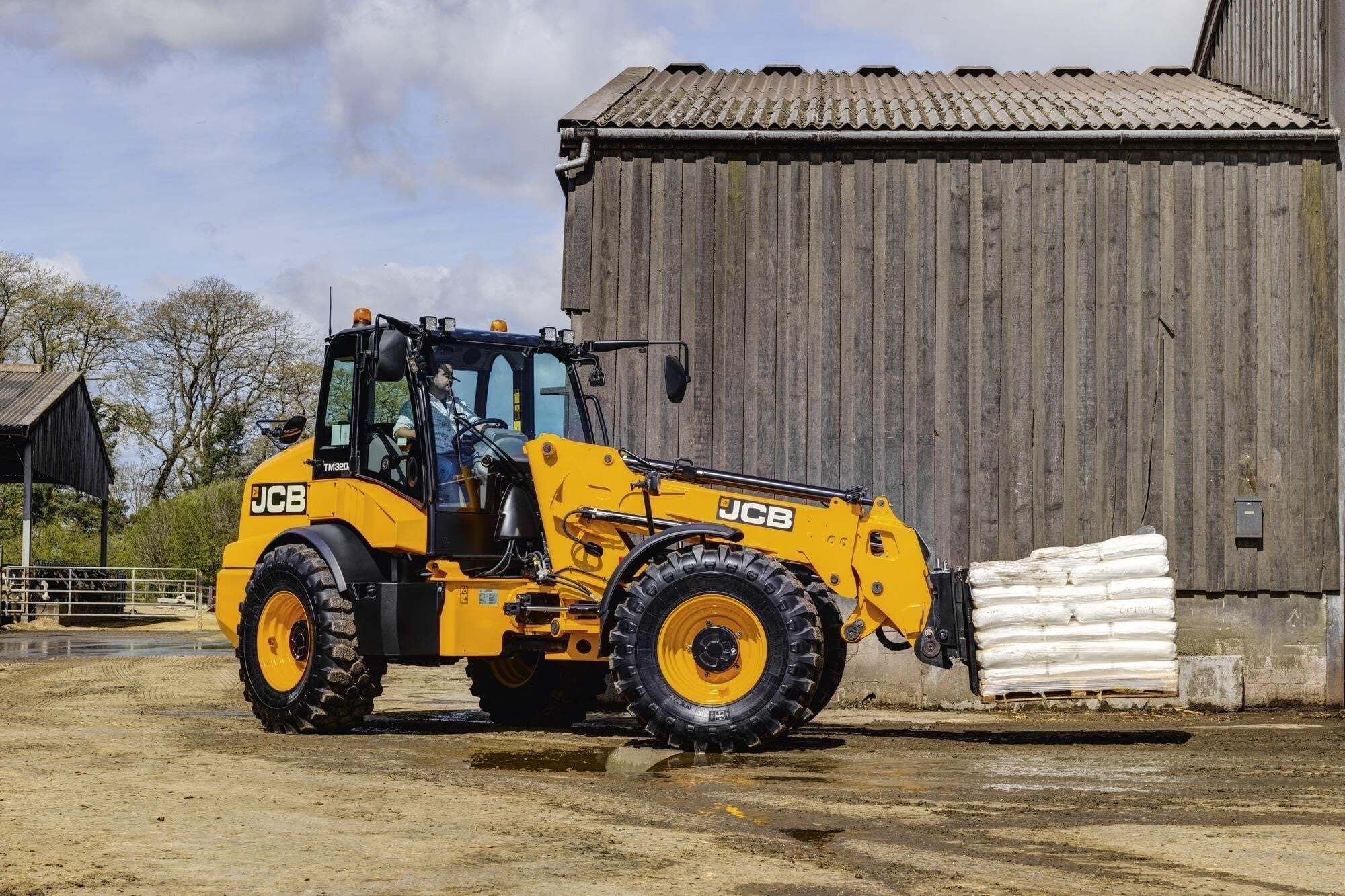 2025 JCB TM320 AGRI