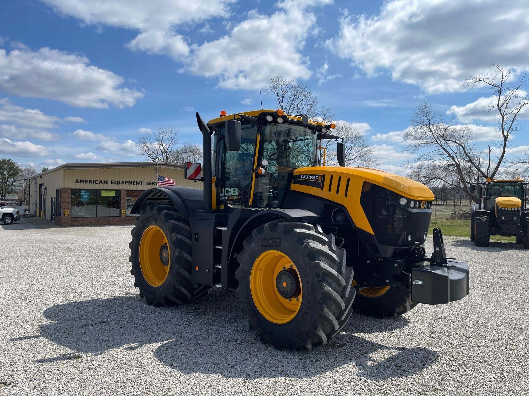 2025 JCB FASTRAC 8330