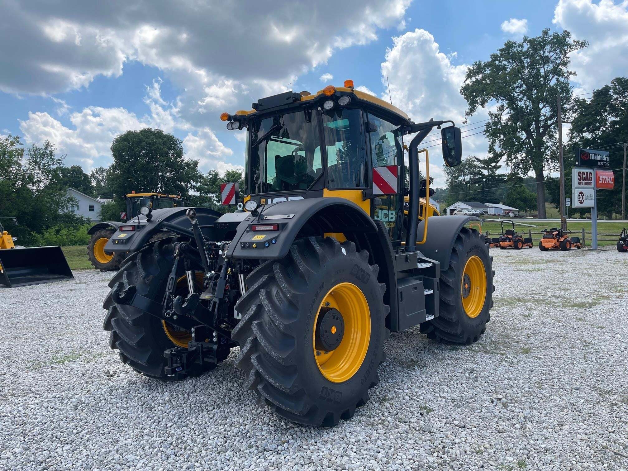 2025 JCB FASTRAC 4220