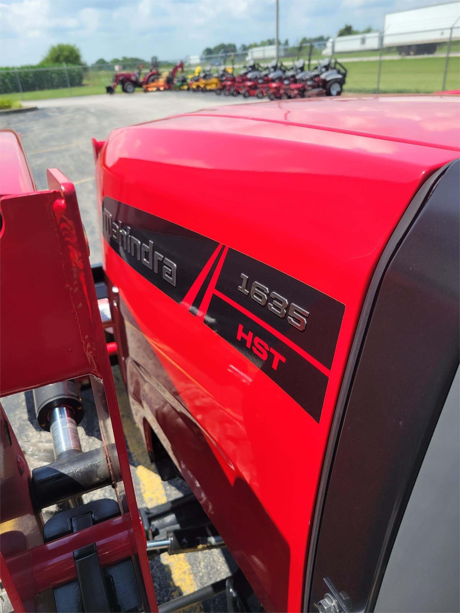 2026 Mahindra 1635 HST