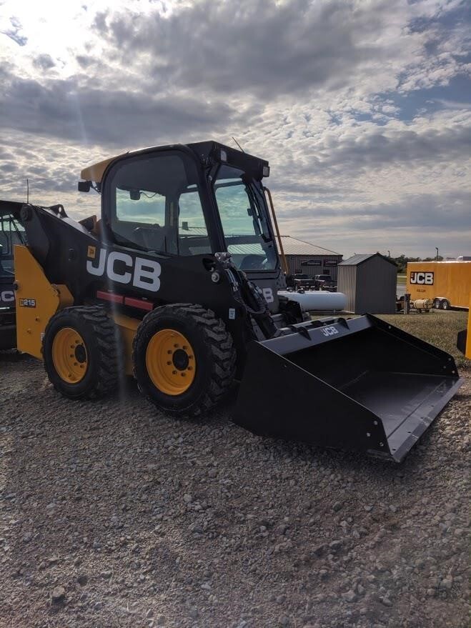 2025 JCB 215