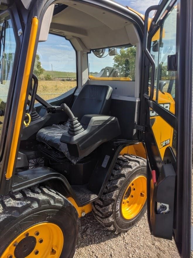2025 JCB 215