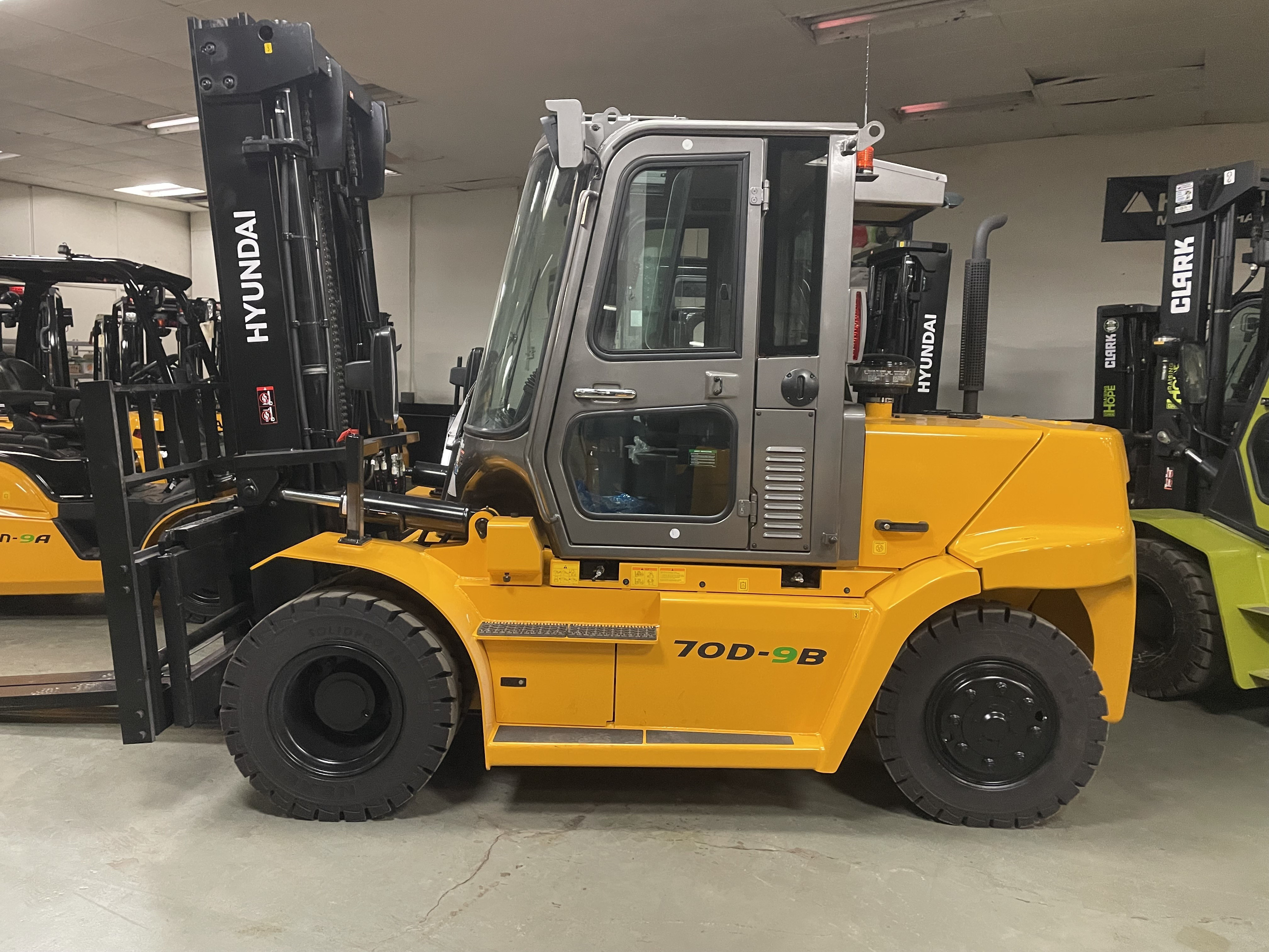 Photo of a 2024 Hyundai 70D-9