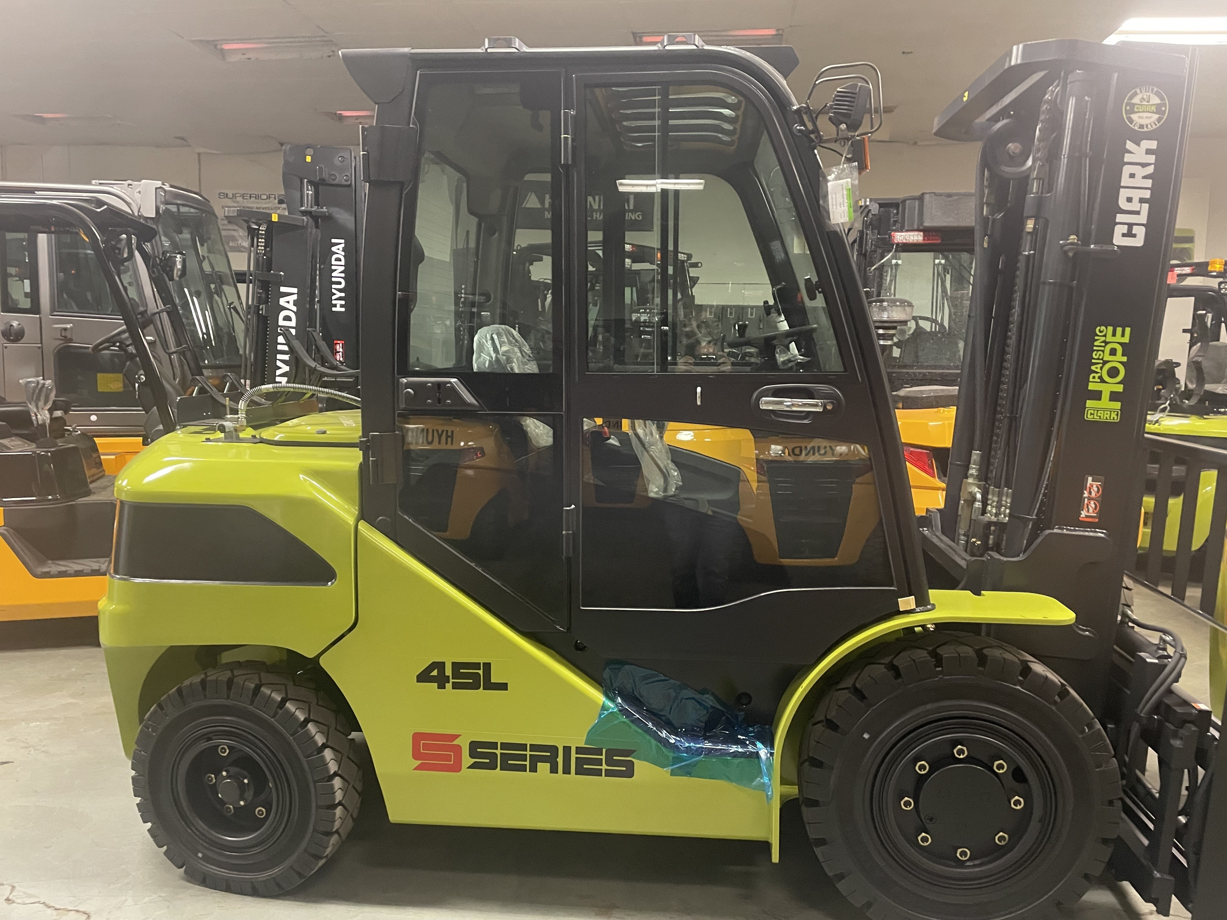 Photo of a 2025 Clark S45L
