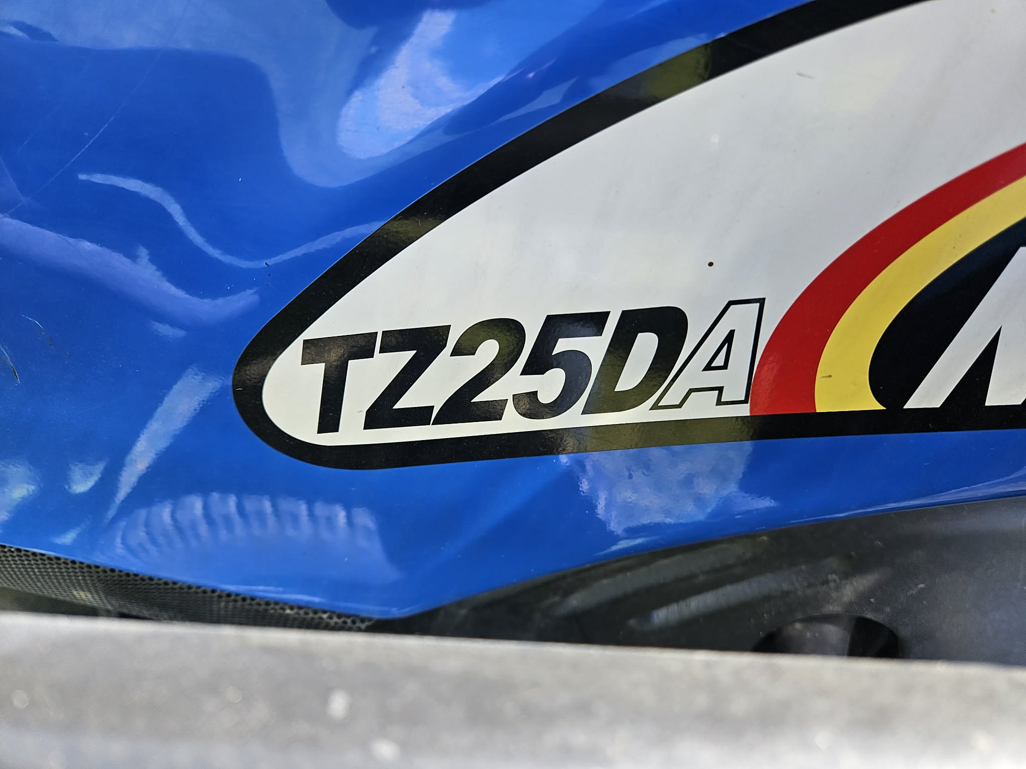 0 New Holland Boomer™ Sub-Compact - TZ25DA