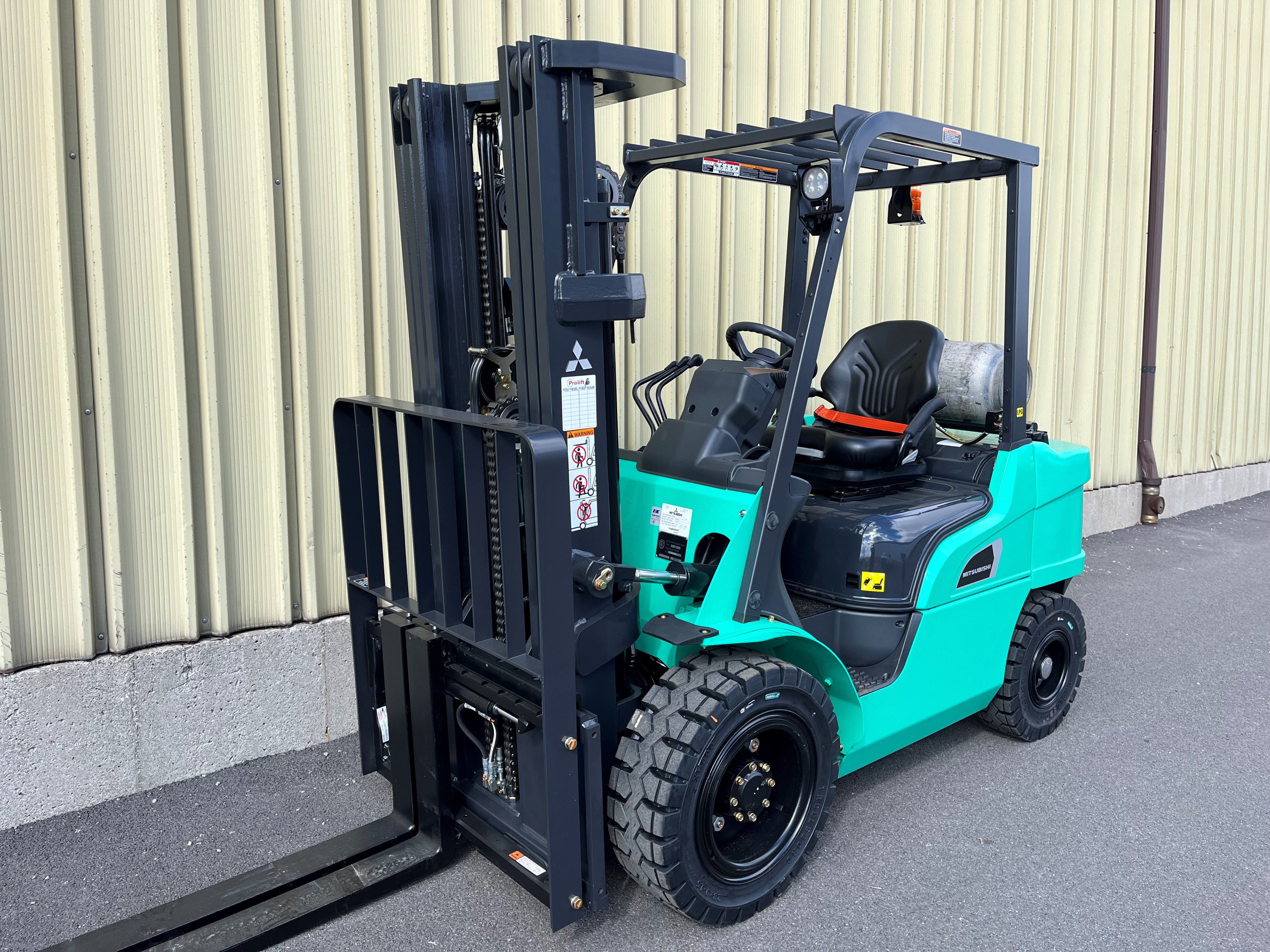 Photo of a 2025 Mitsubishi FG30N