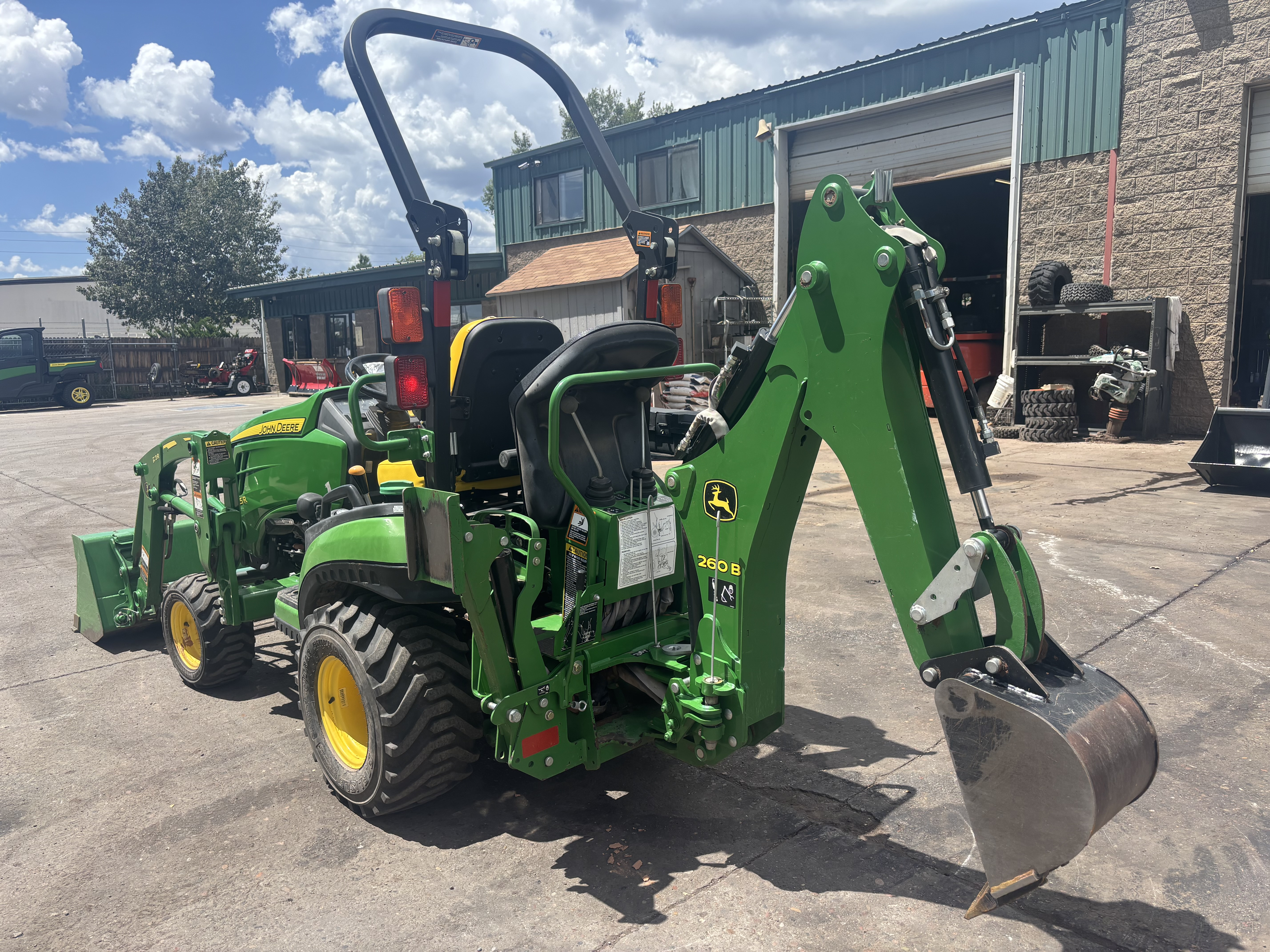 2017 John Deere 1 Family 1025R
