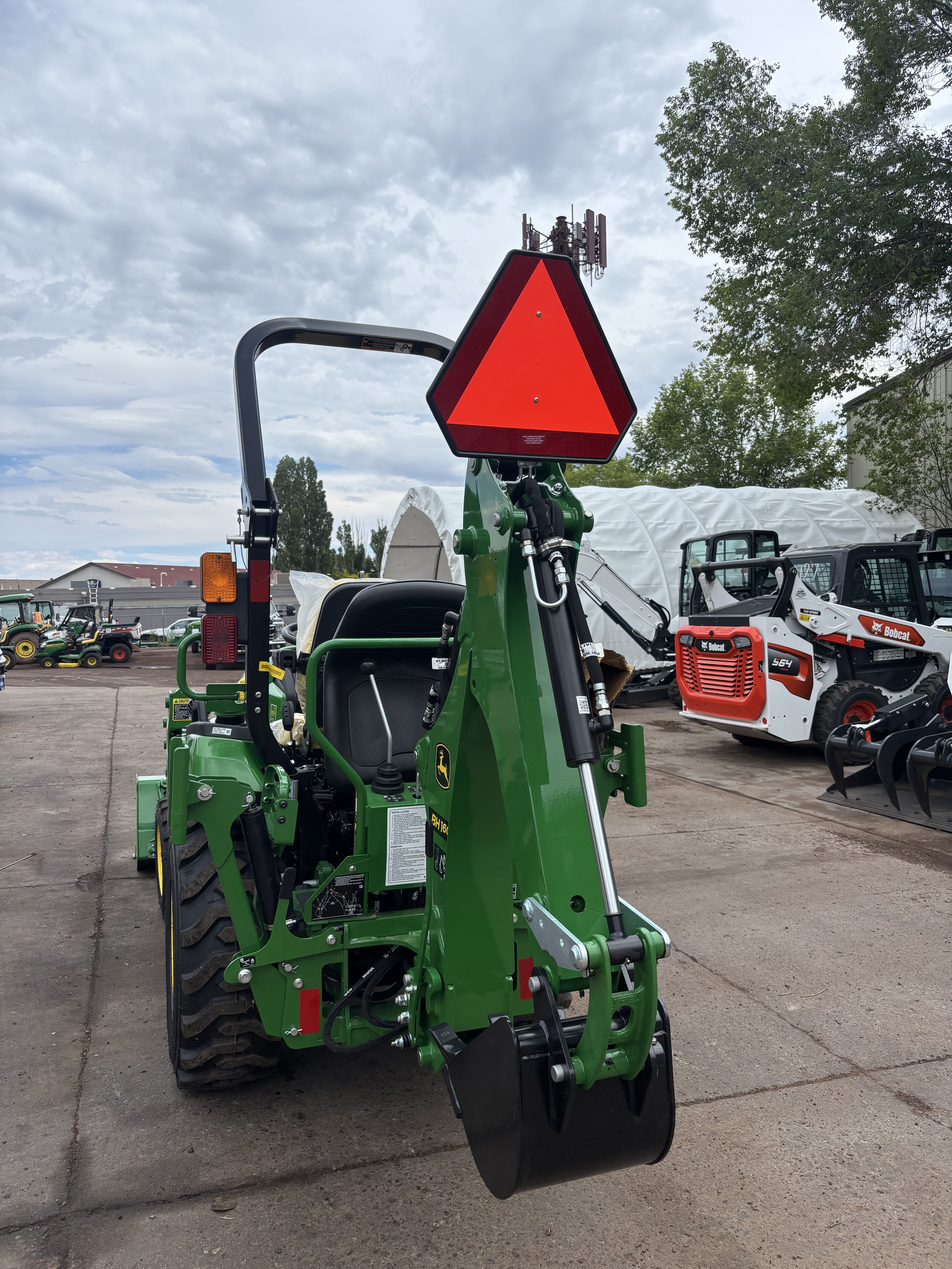 2026 John Deere 2025R