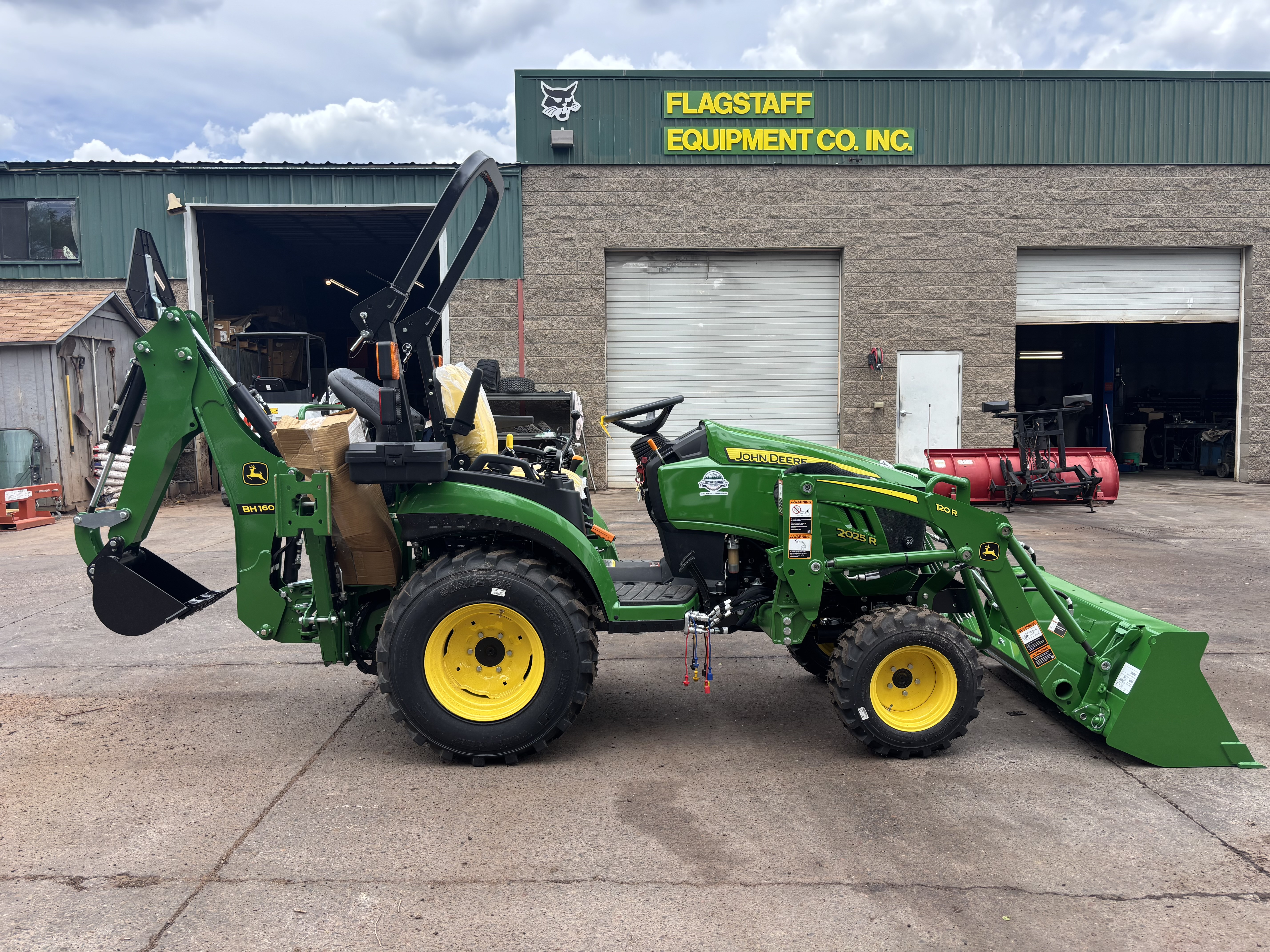 2026 John Deere 2025R