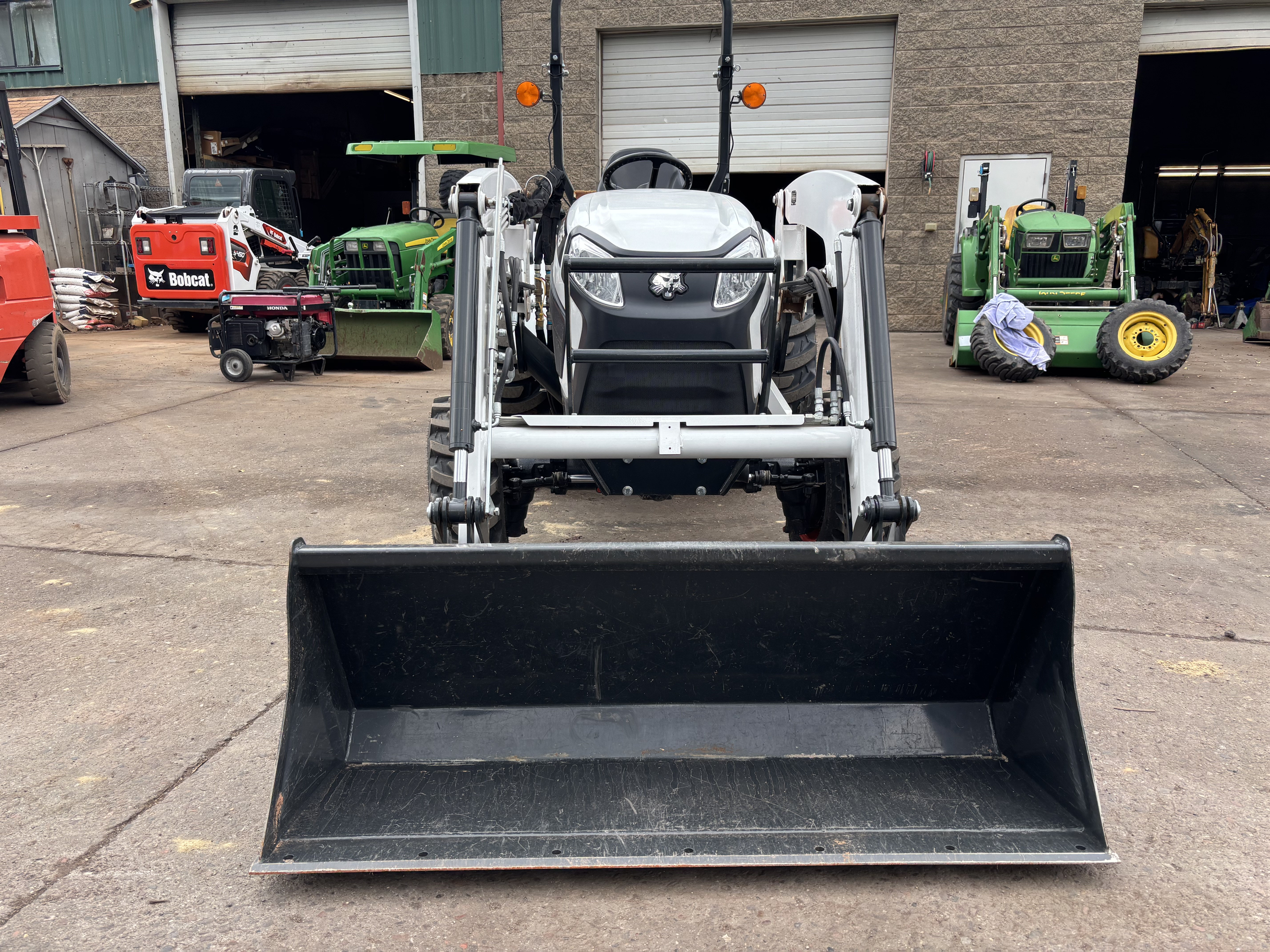 2023 Bobcat CT2035 MST