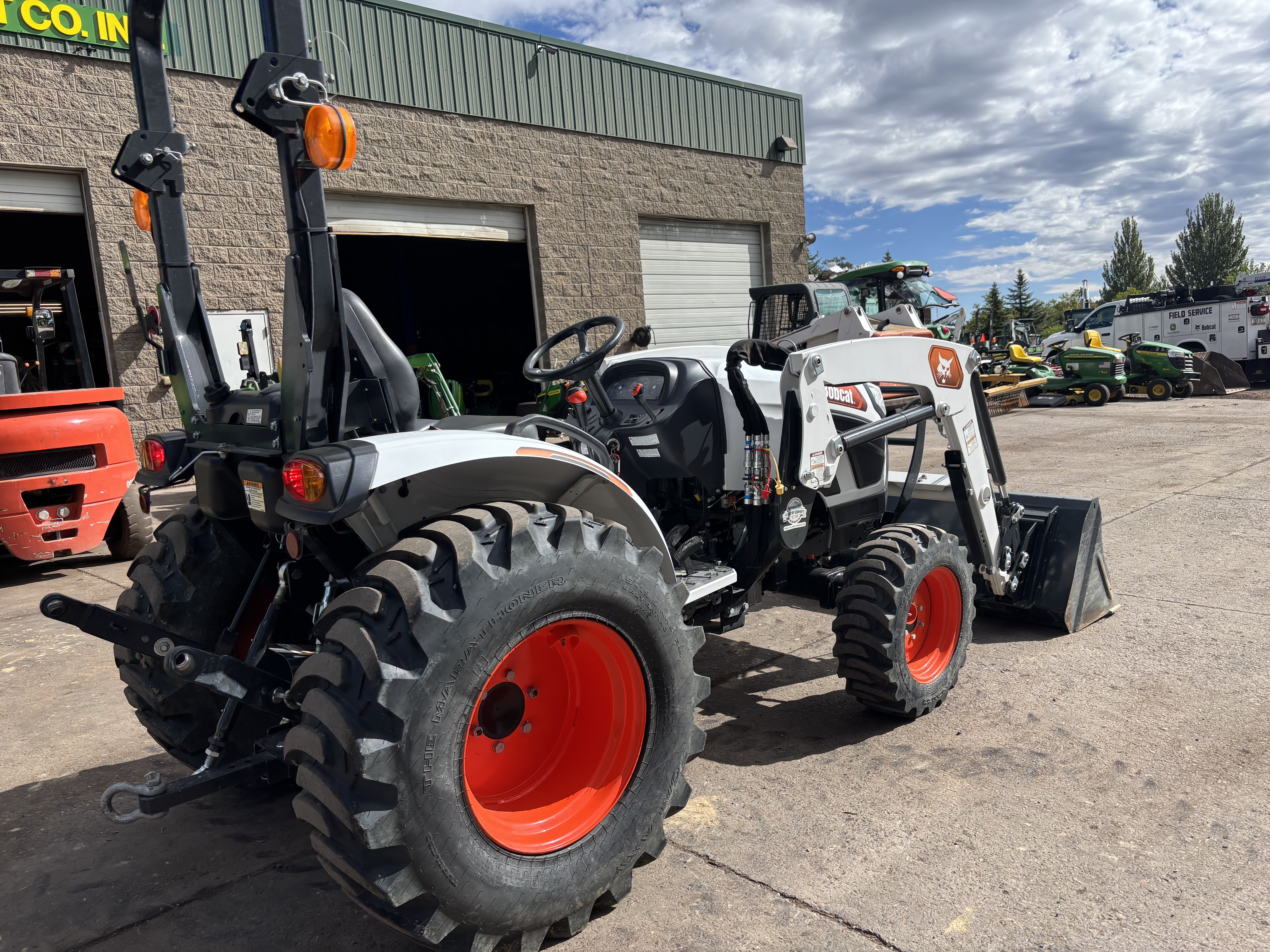 2025 Bobcat CT2035 HST
