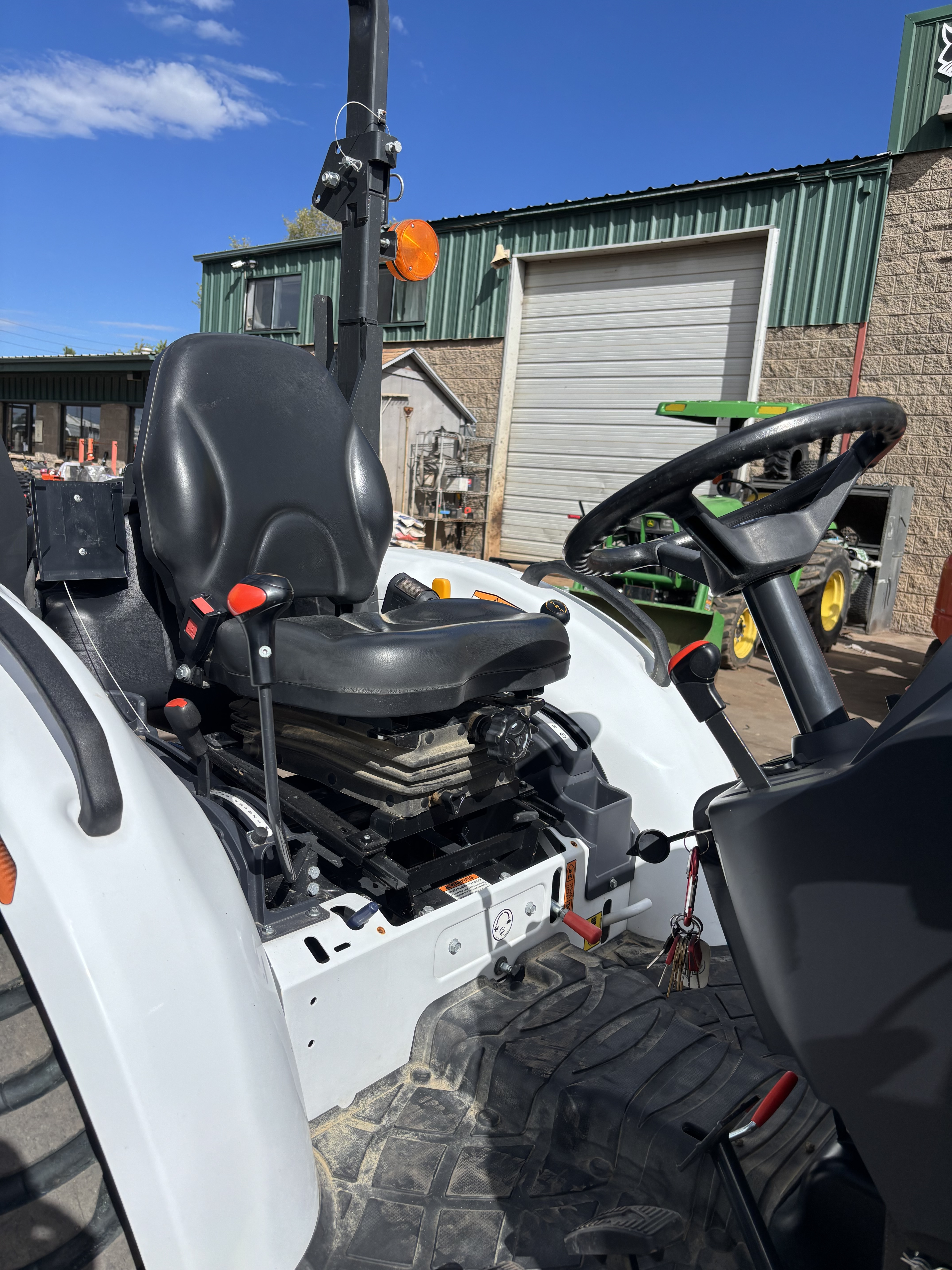 2025 Bobcat CT2035 HST