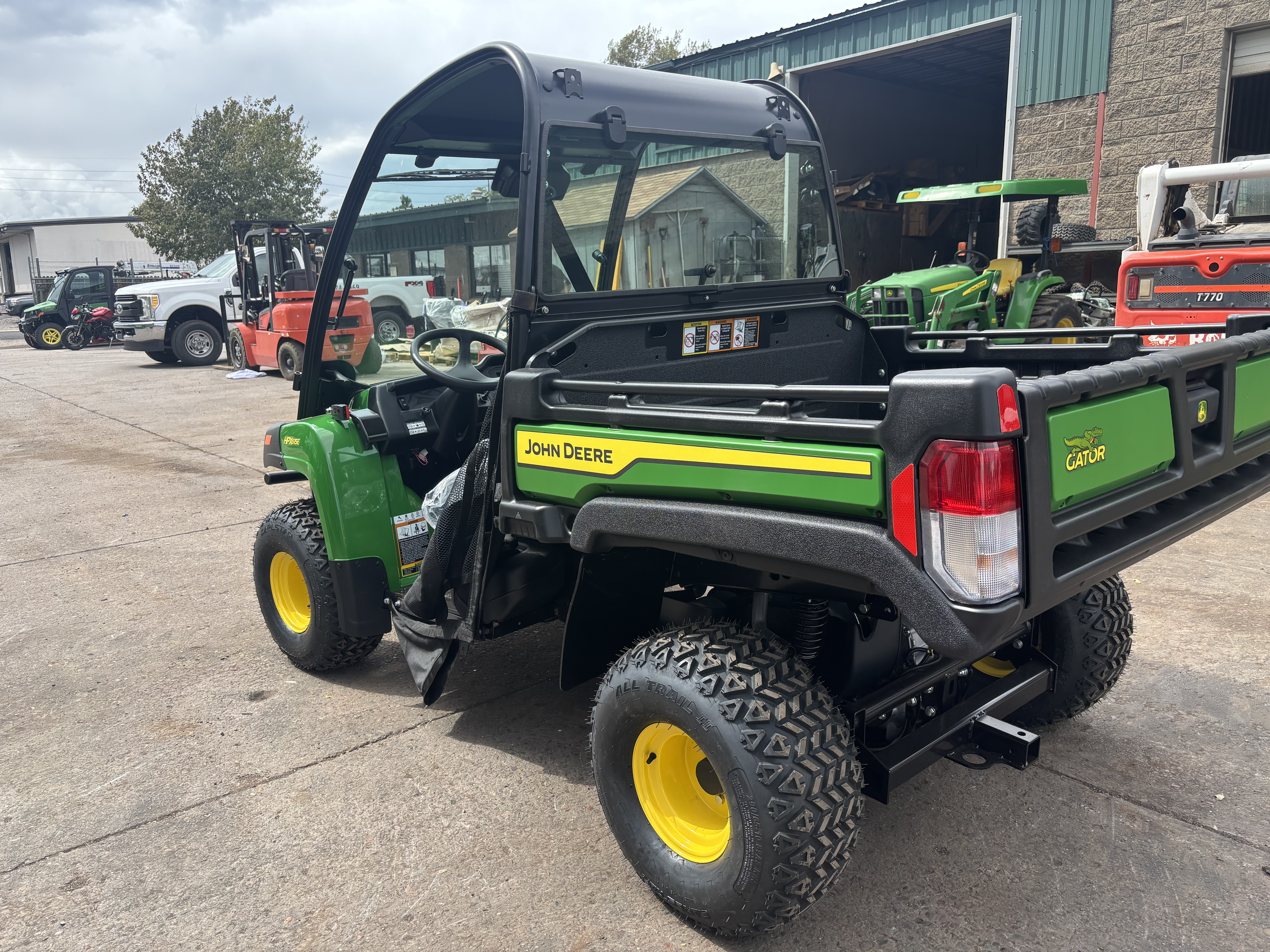 2026 John Deere GATOR HPX 615E