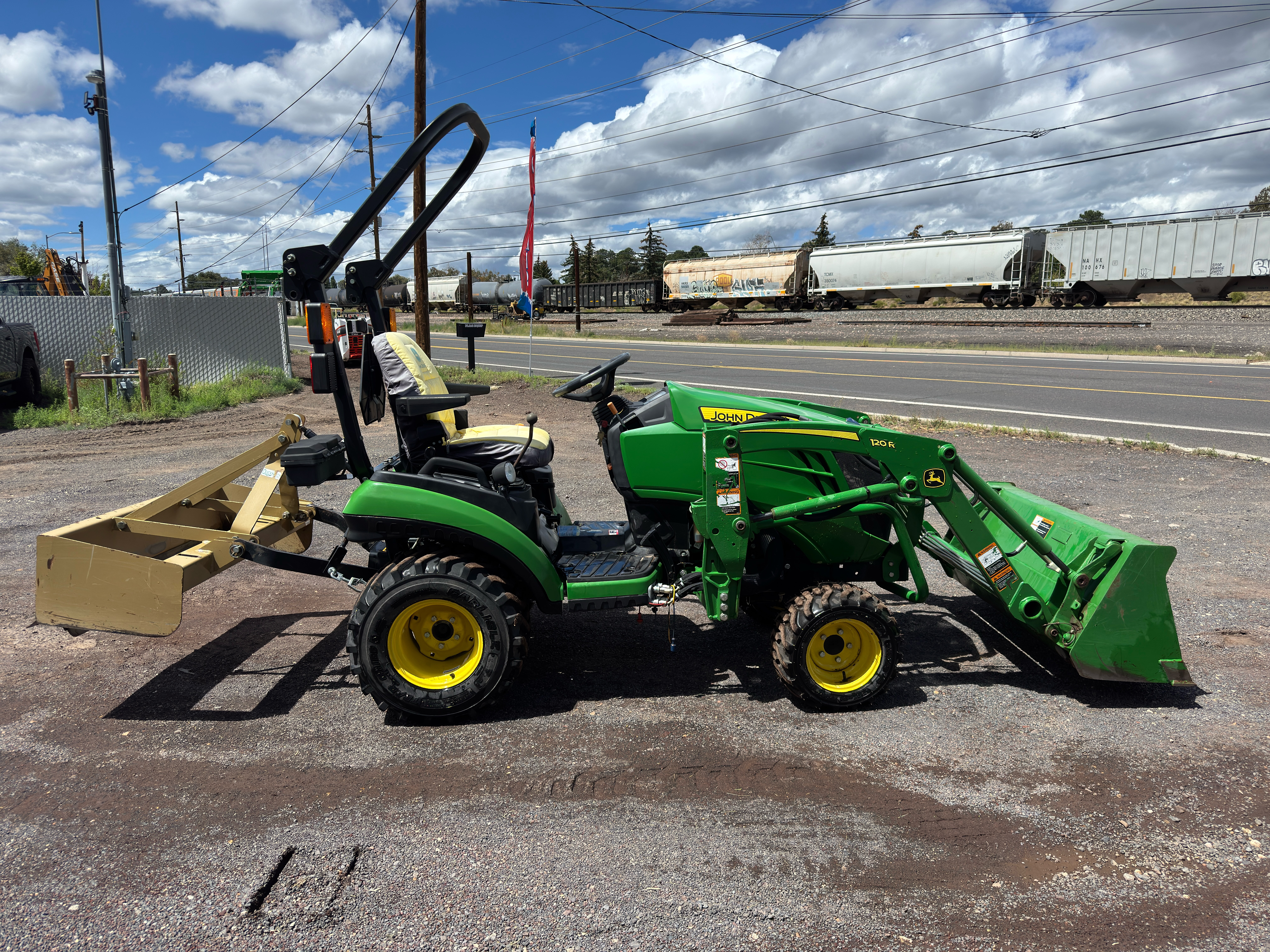 2018 John Deere 1 Family 1025R