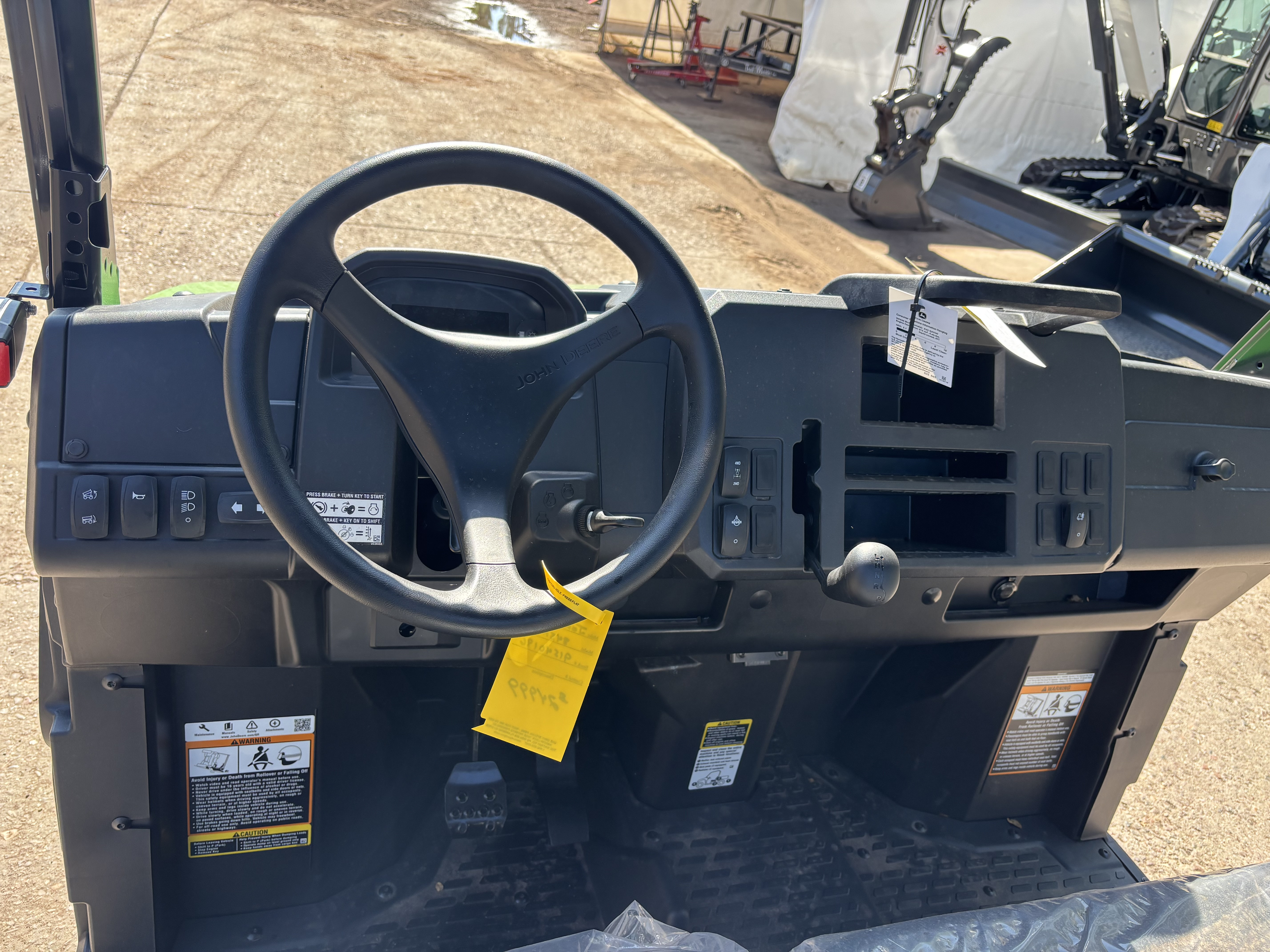 2026 John Deere GATOR XUV845M BASE