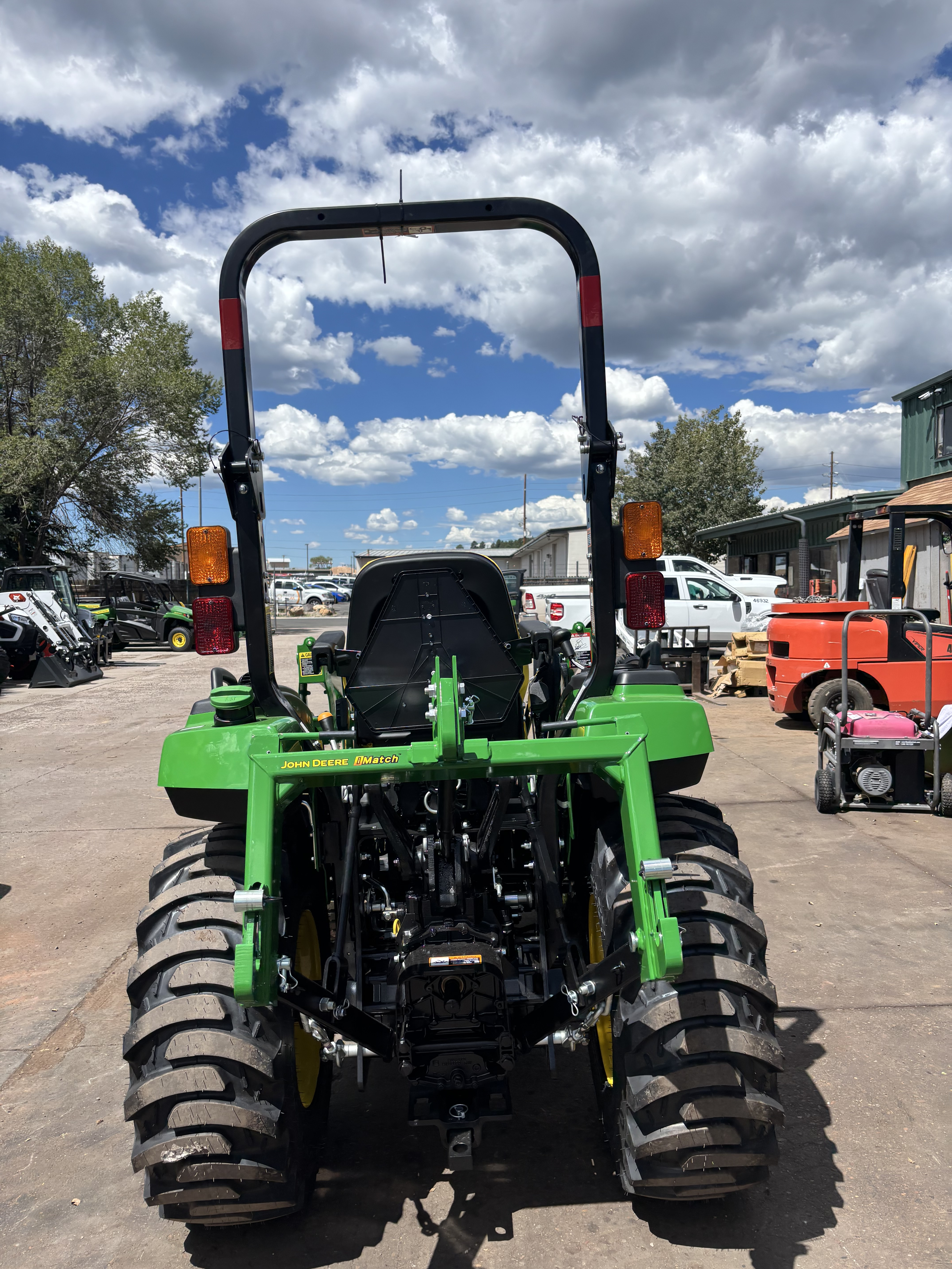 2026 John Deere 2032R