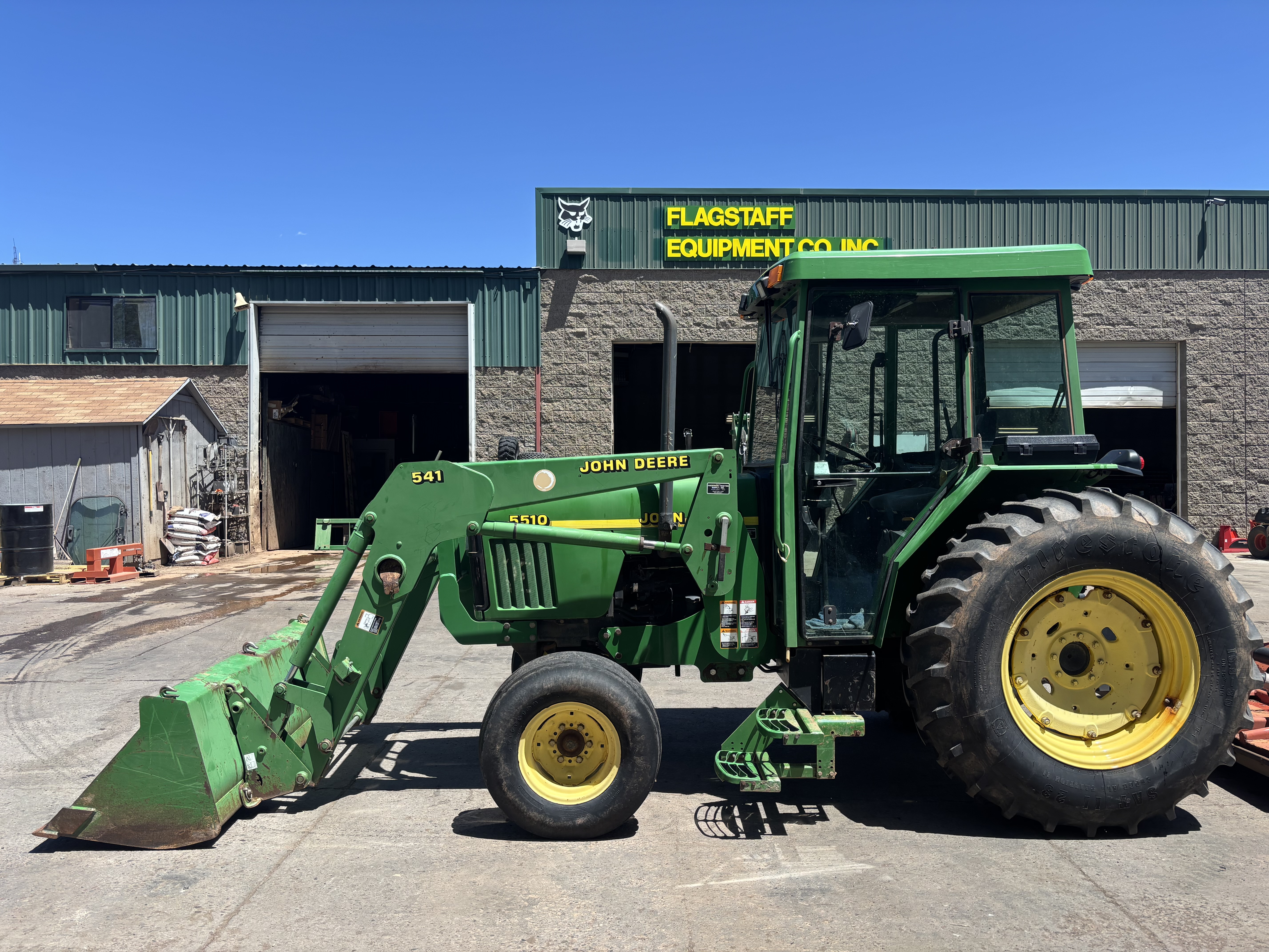 Photo of a 2001 John Deere 5510