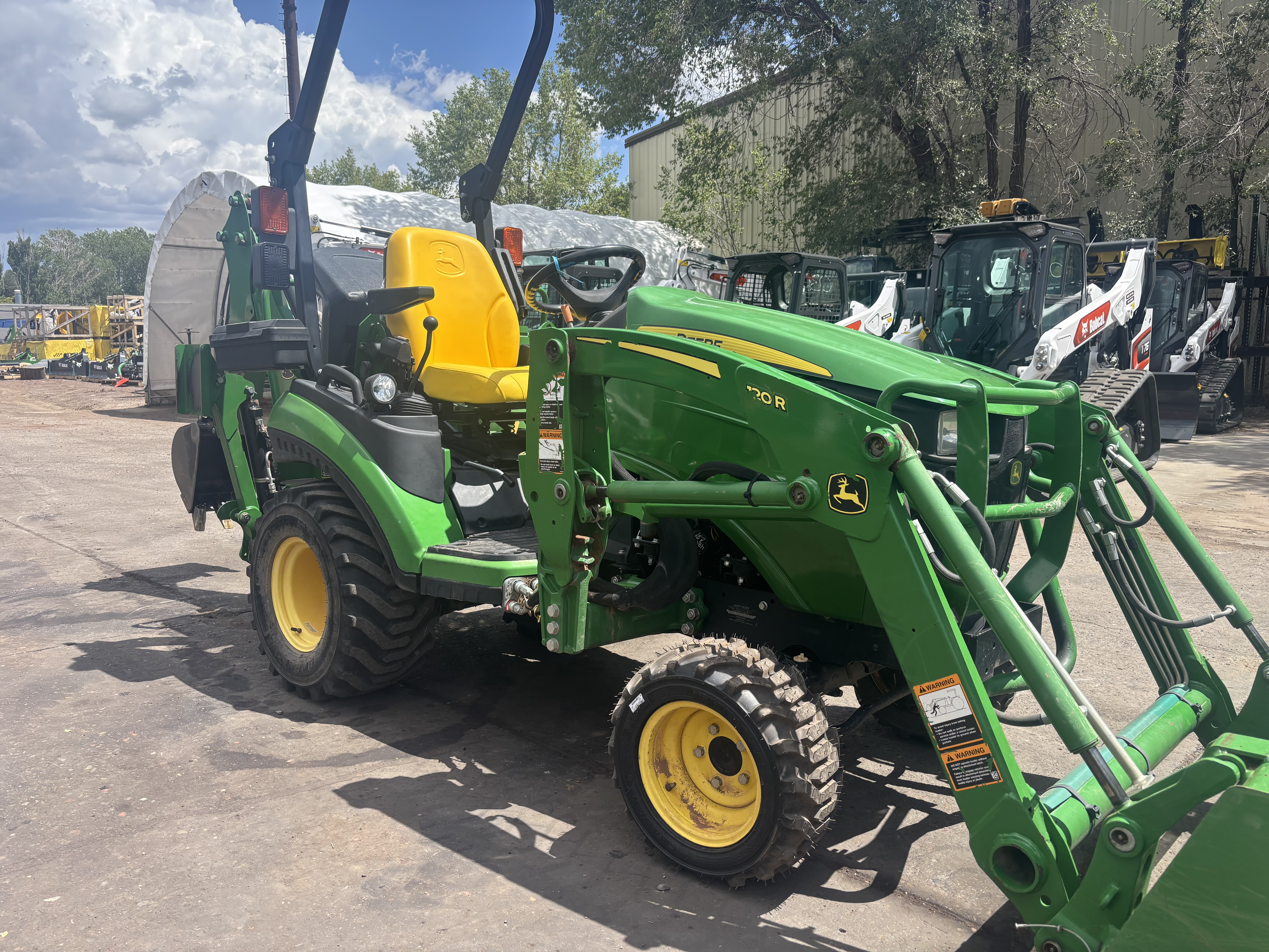 2017 John Deere 1 Family 1025R