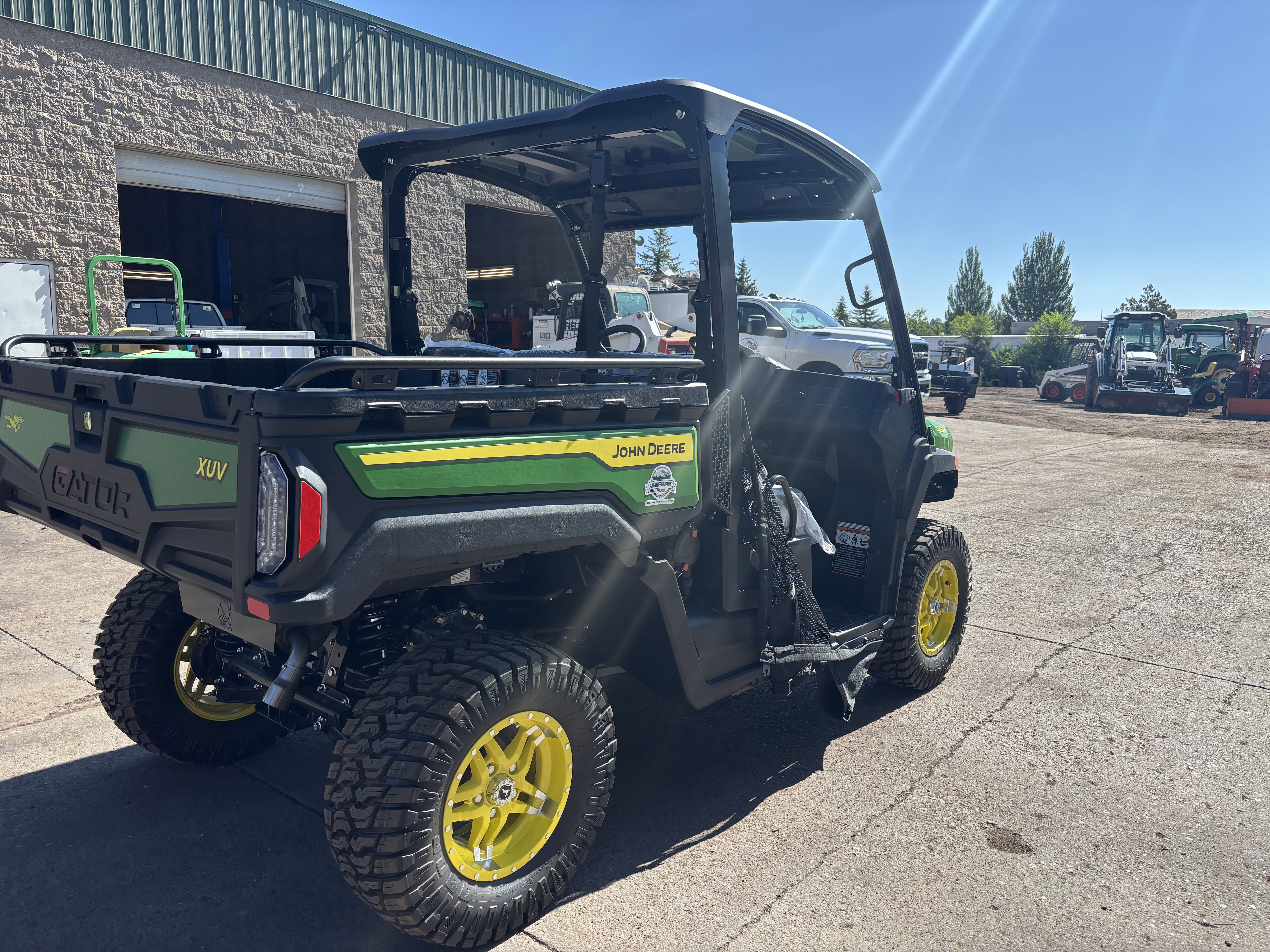 2026 John Deere GATOR XUV845M BASE