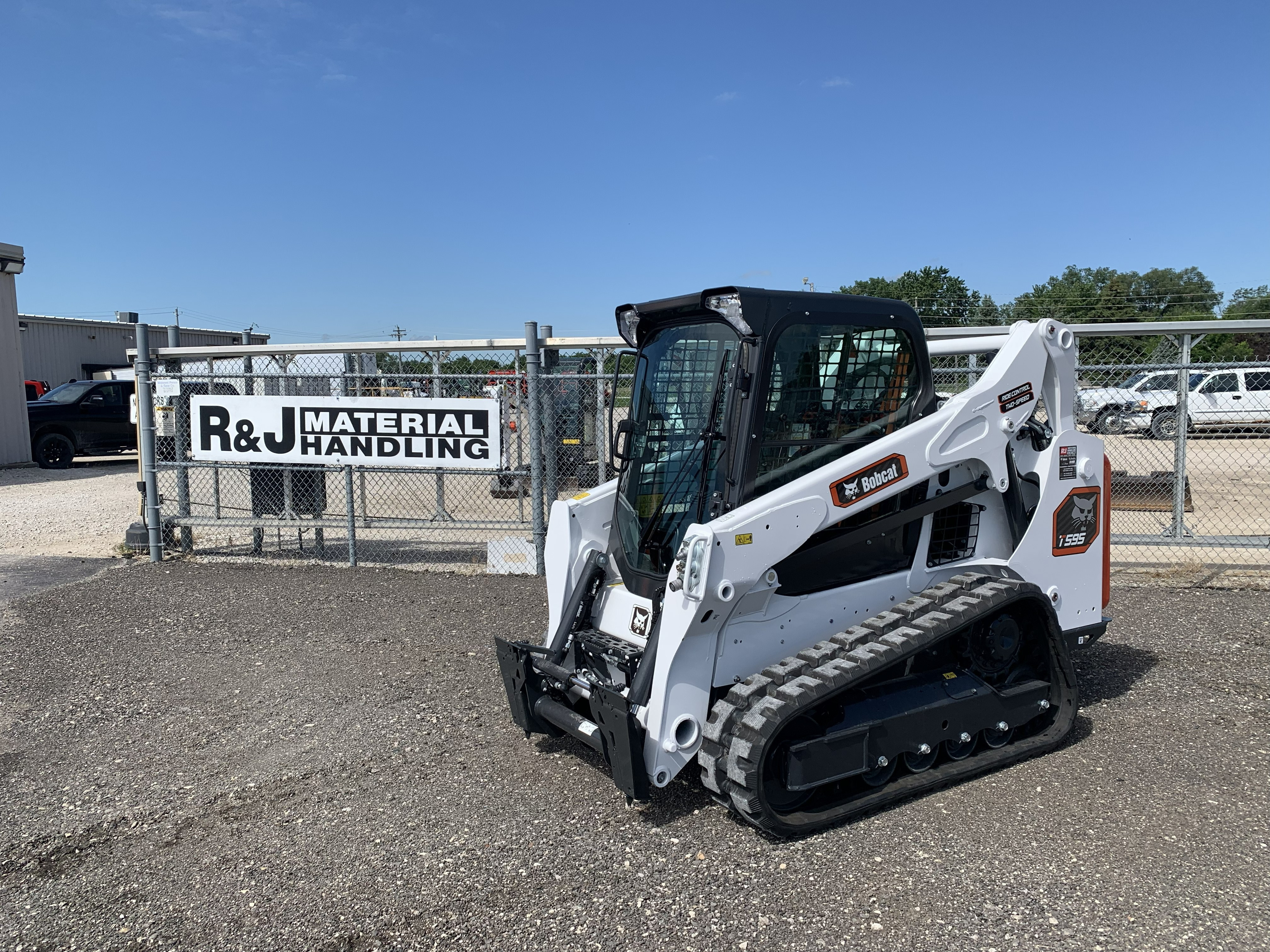 Photo of a 2026 Bobcat T595