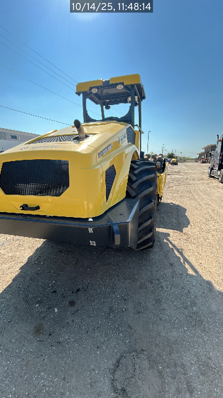 Photo of a 2025 Bomag BW211PD-5