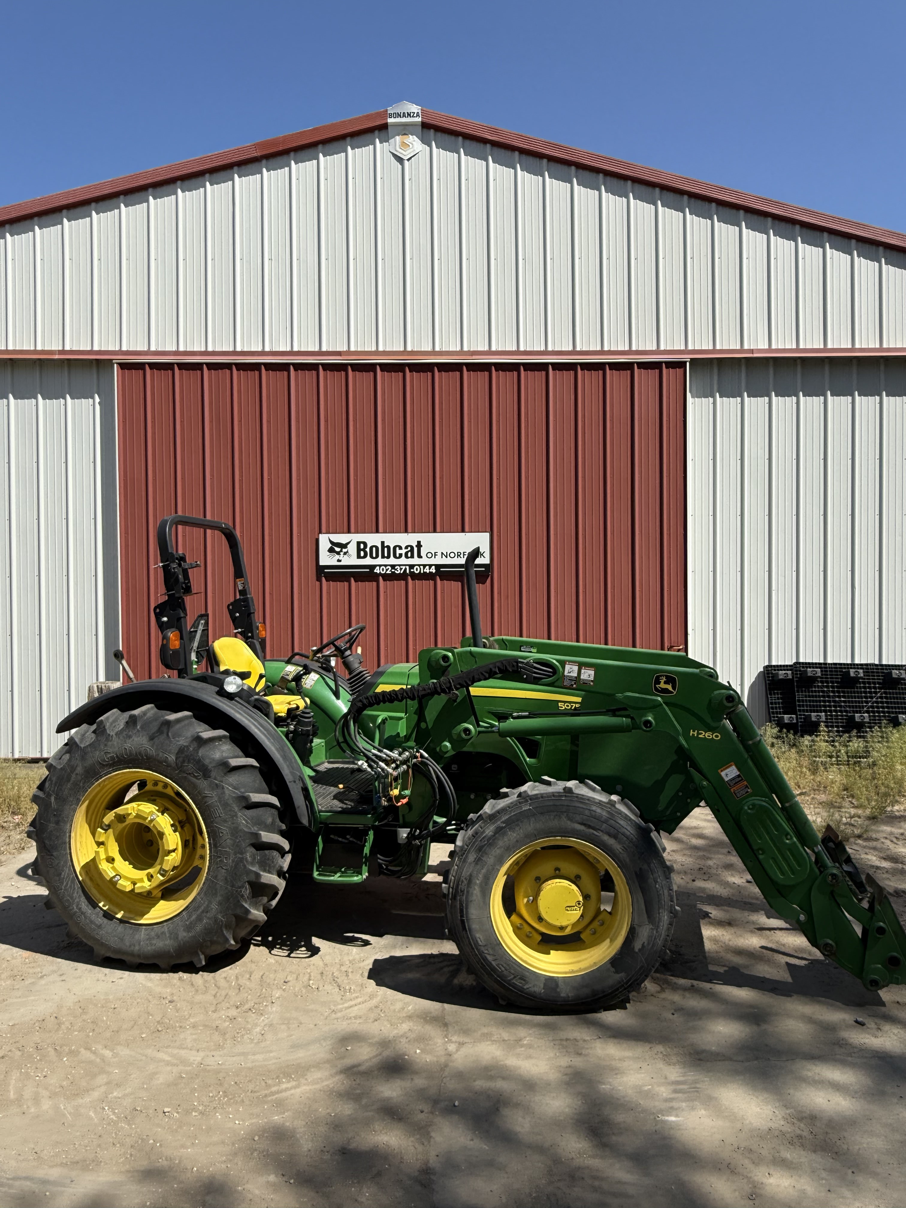 Photo of a 2012 John Deere 5075M