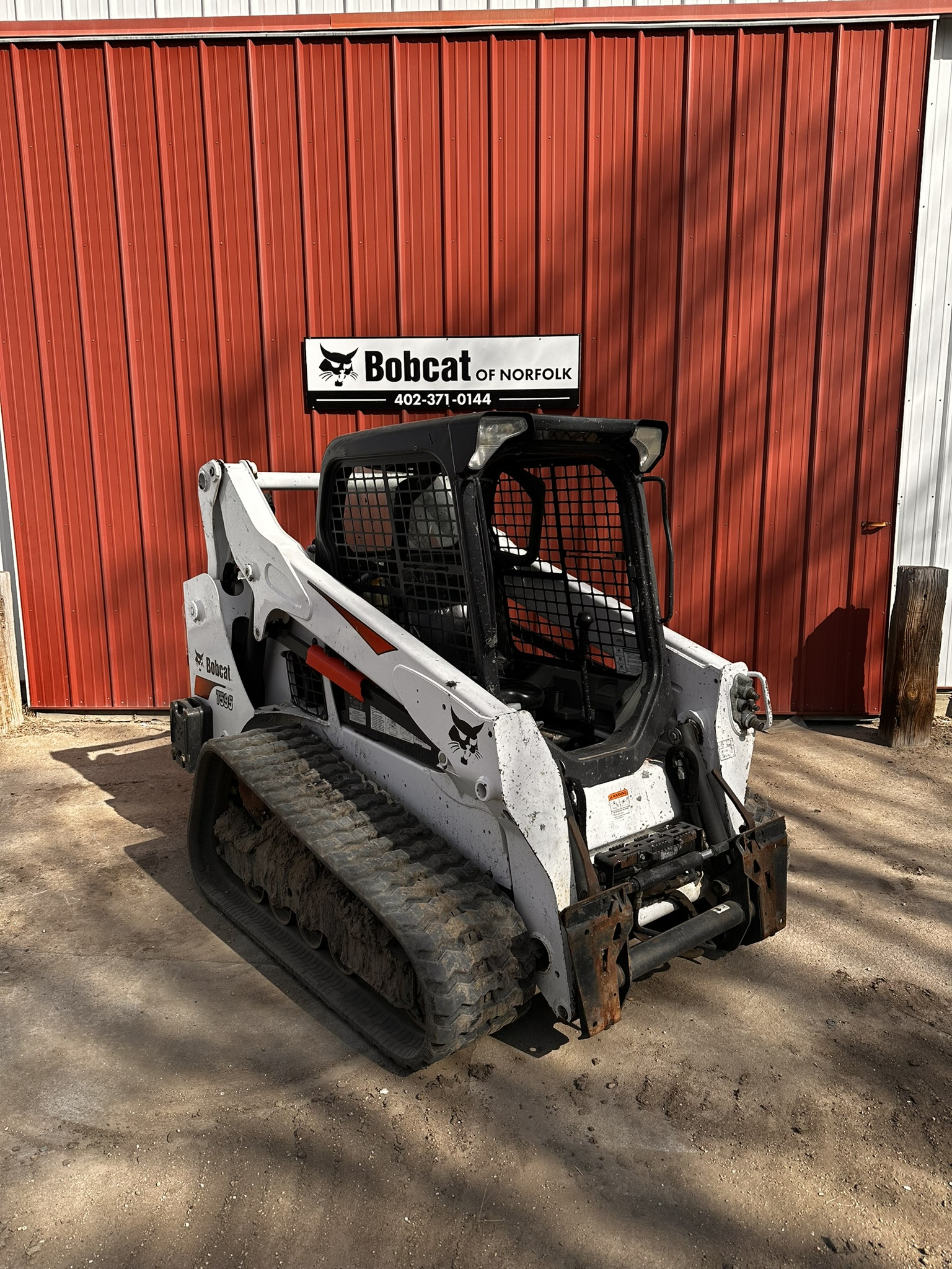 Photo of a 2018 Bobcat T595
